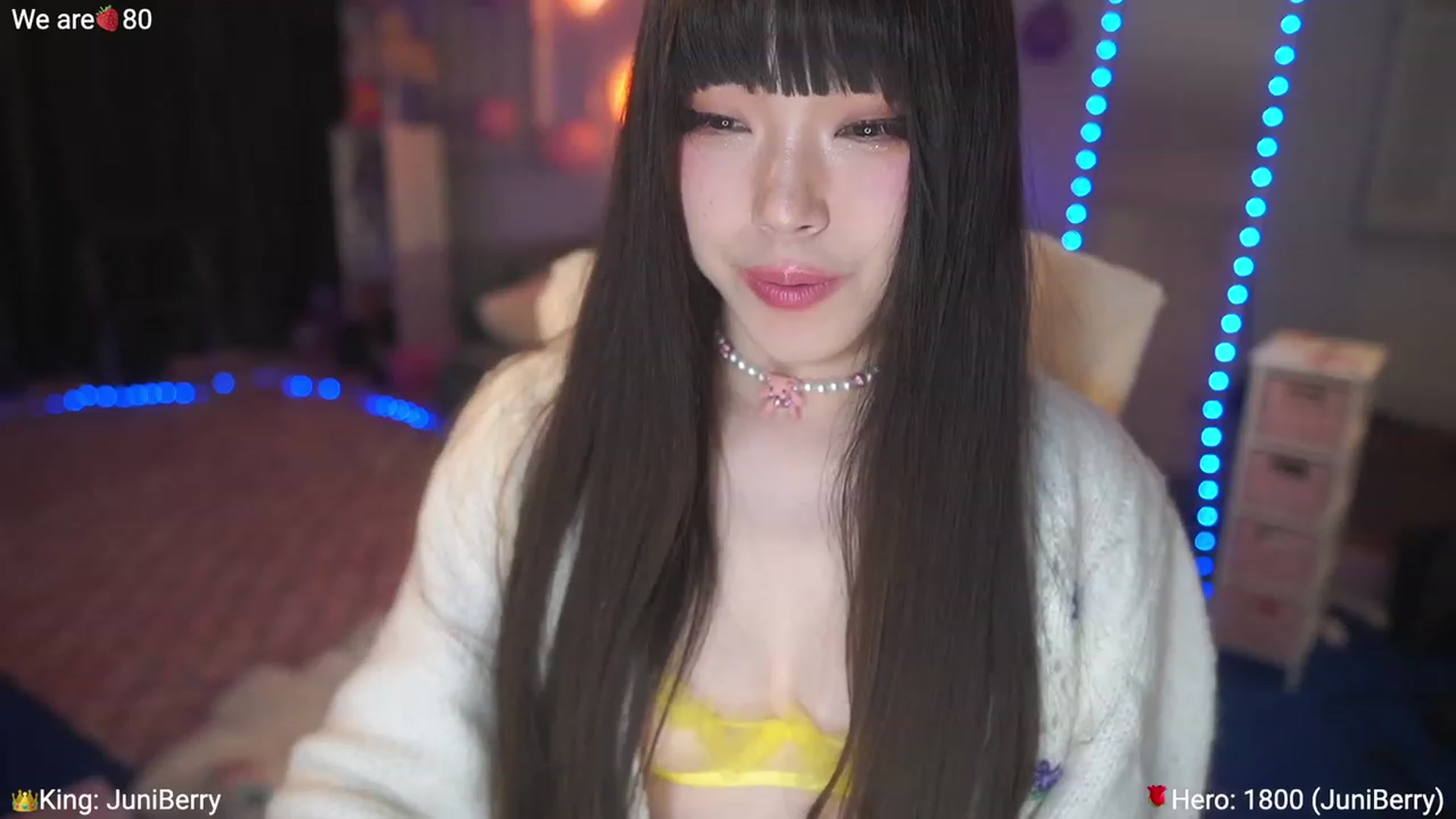Gallery image thumbnail from AcaiBerry's myfreecams stream on, 03/12/2023, 08:22 image 17 of 20