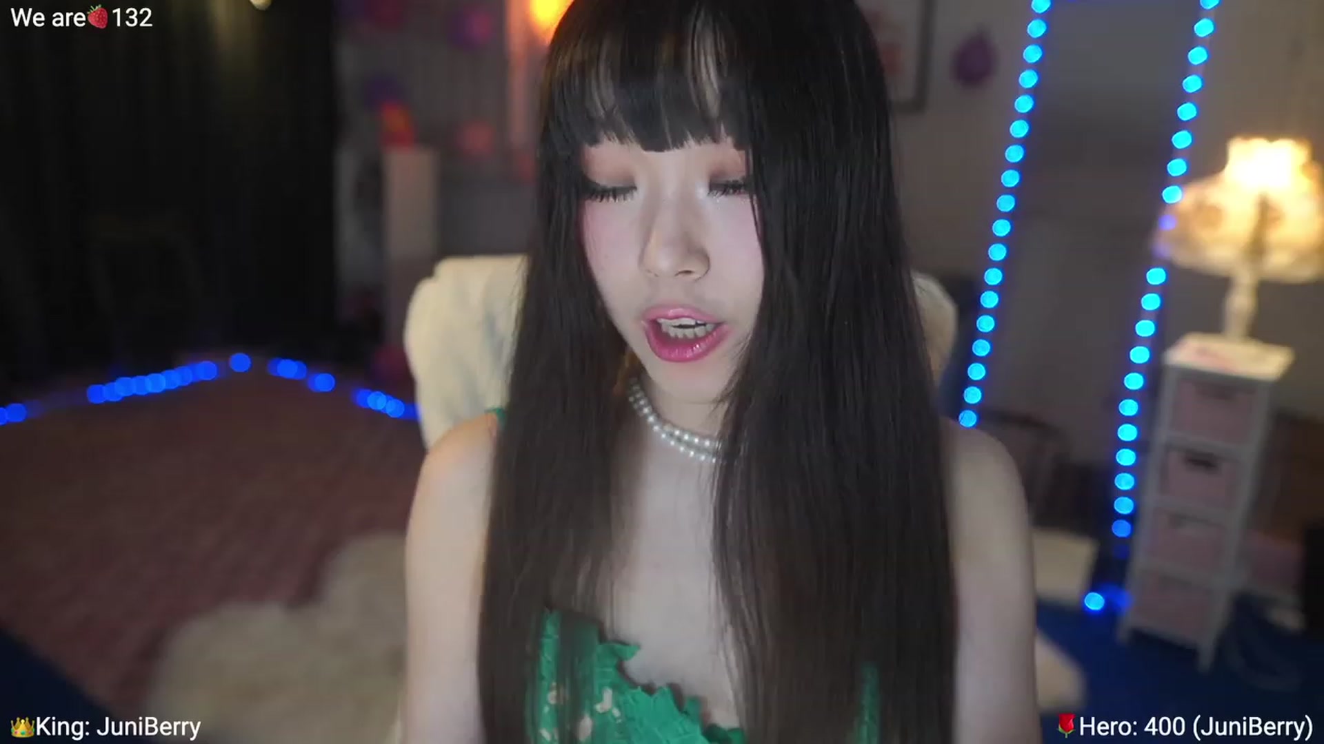 Gallery image thumbnail from AcaiBerry's myfreecams stream on, 03/18/2023, 06:17 image 3 of 20