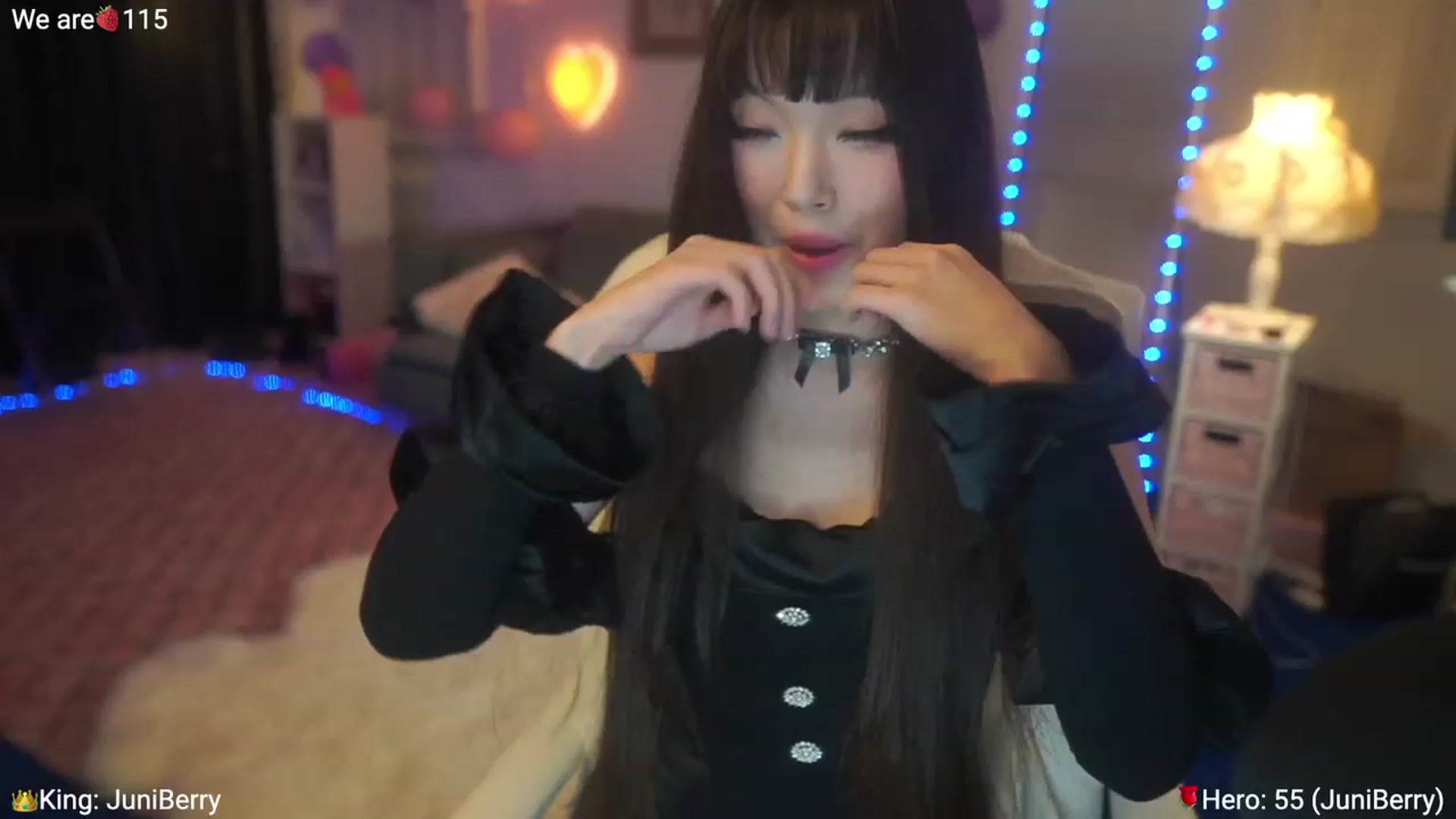 Gallery image thumbnail from AcaiBerry's myfreecams stream on, 03/30/2023, 03:52 image 11 of 20