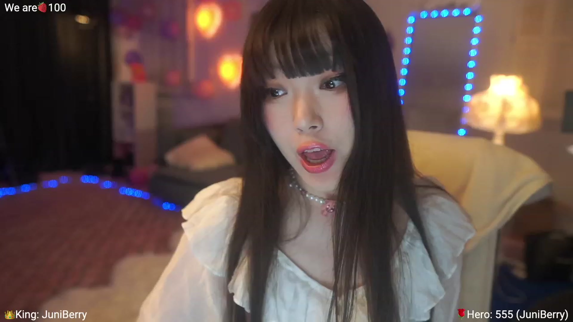 Gallery image thumbnail from AcaiBerry's myfreecams stream on, 04/01/2023, 06:10 image 2 of 20