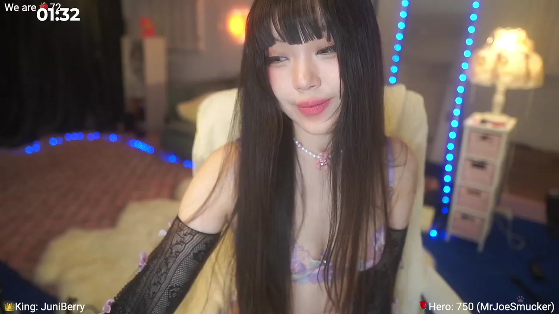 Gallery image thumbnail from AcaiBerry's myfreecams stream on, 04/13/2023, 06:10 image 4 of 20