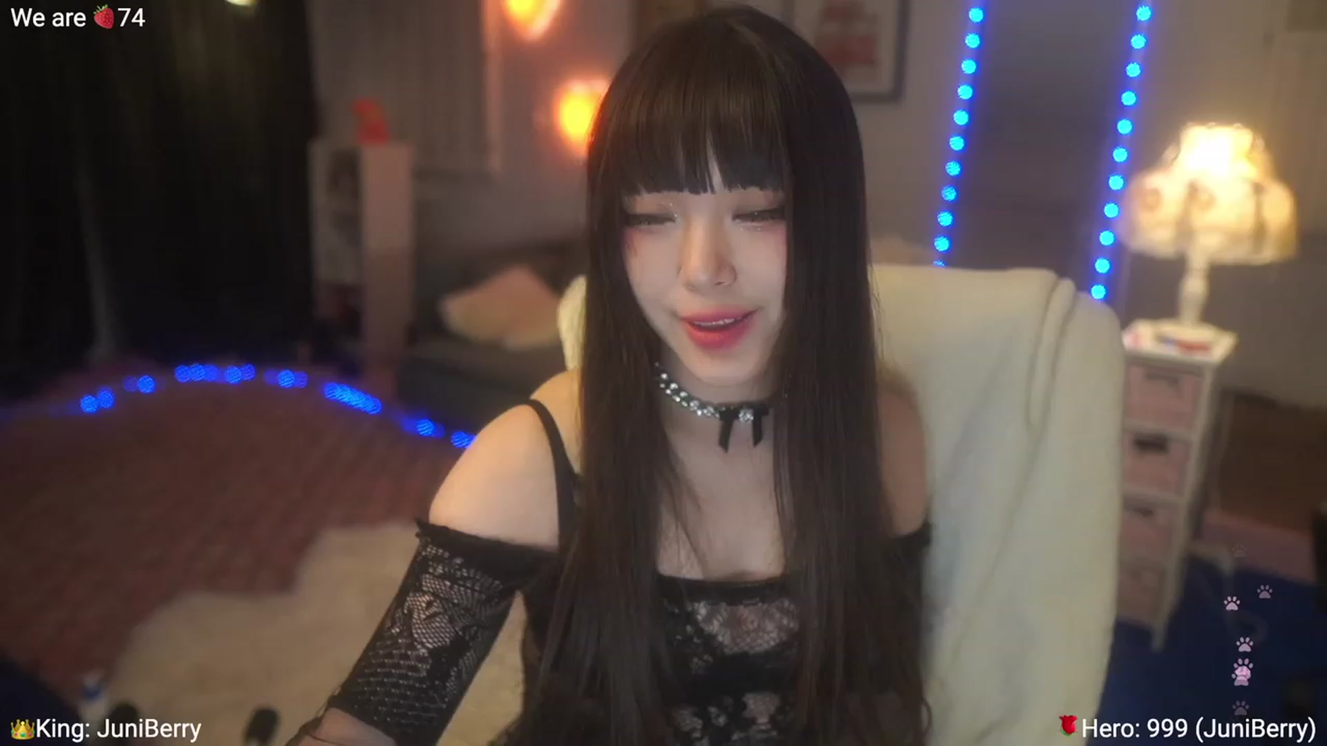 Gallery image thumbnail from AcaiBerry's myfreecams stream on, 04/20/2023, 03:56 image 8 of 20