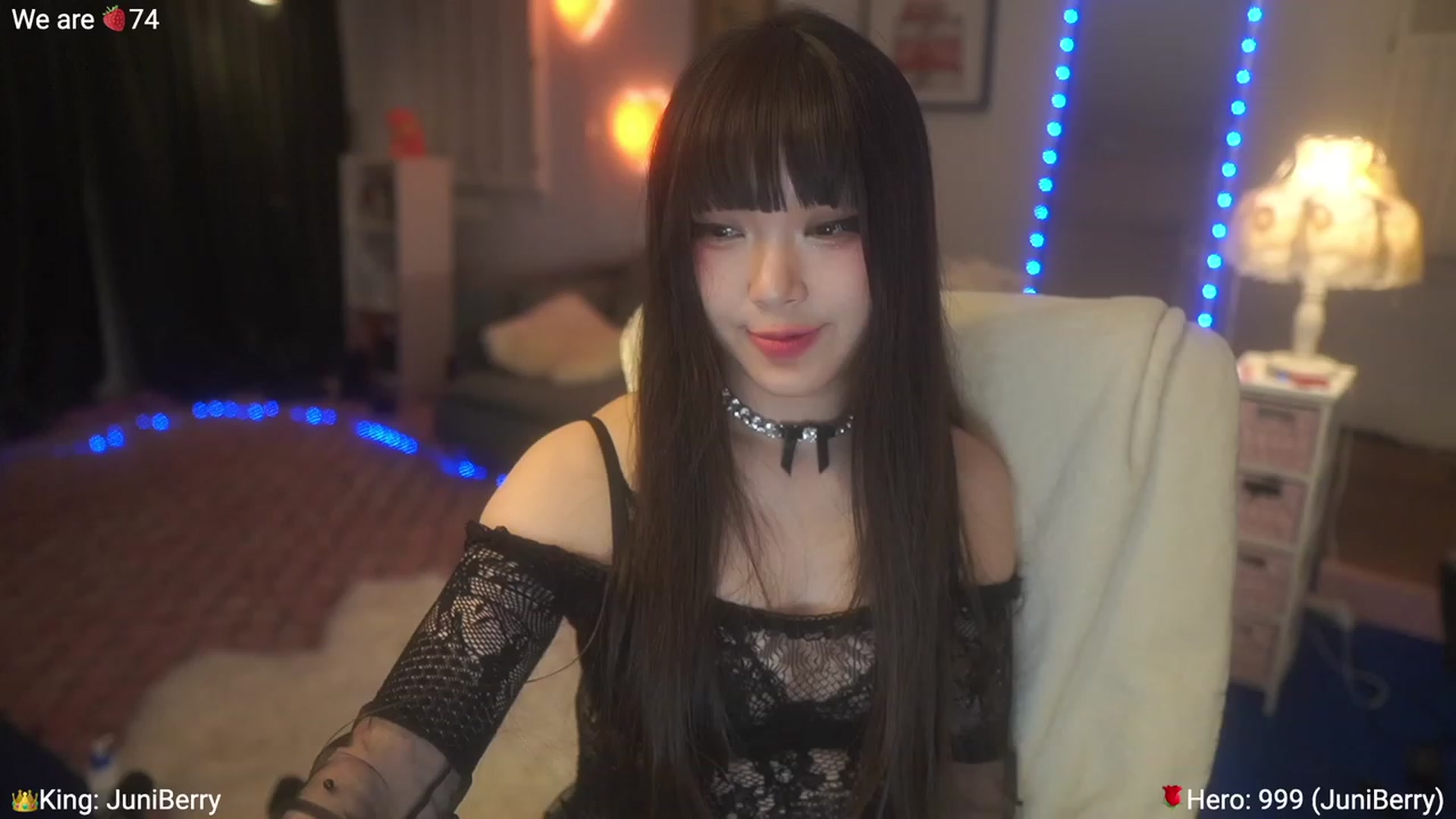 Gallery image thumbnail from AcaiBerry's myfreecams stream on, 04/20/2023, 03:56 image 10 of 20