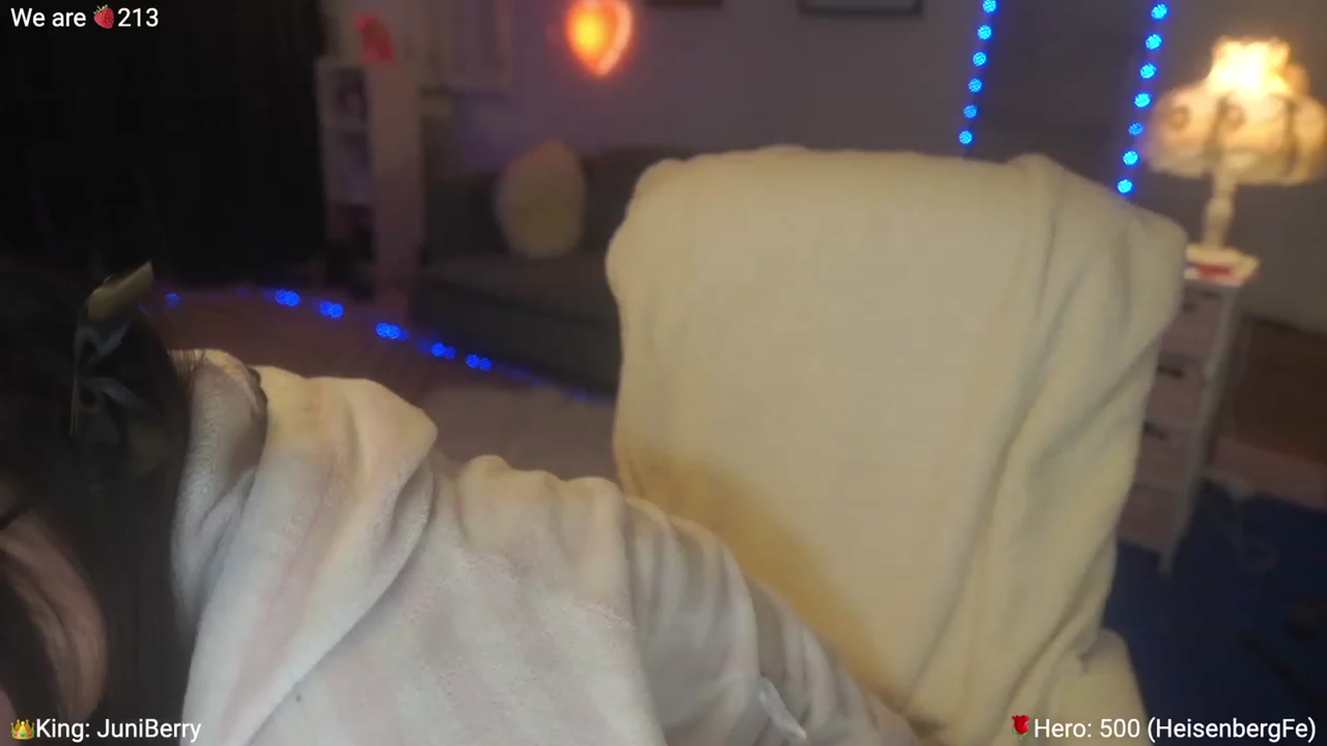 Gallery image thumbnail from AcaiBerry's myfreecams stream on, 05/06/2023, 06:01 image 5 of 20
