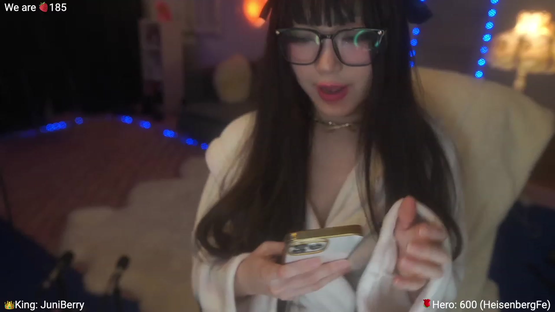 Gallery image thumbnail from AcaiBerry's myfreecams stream on, 05/06/2023, 06:01 image 8 of 20