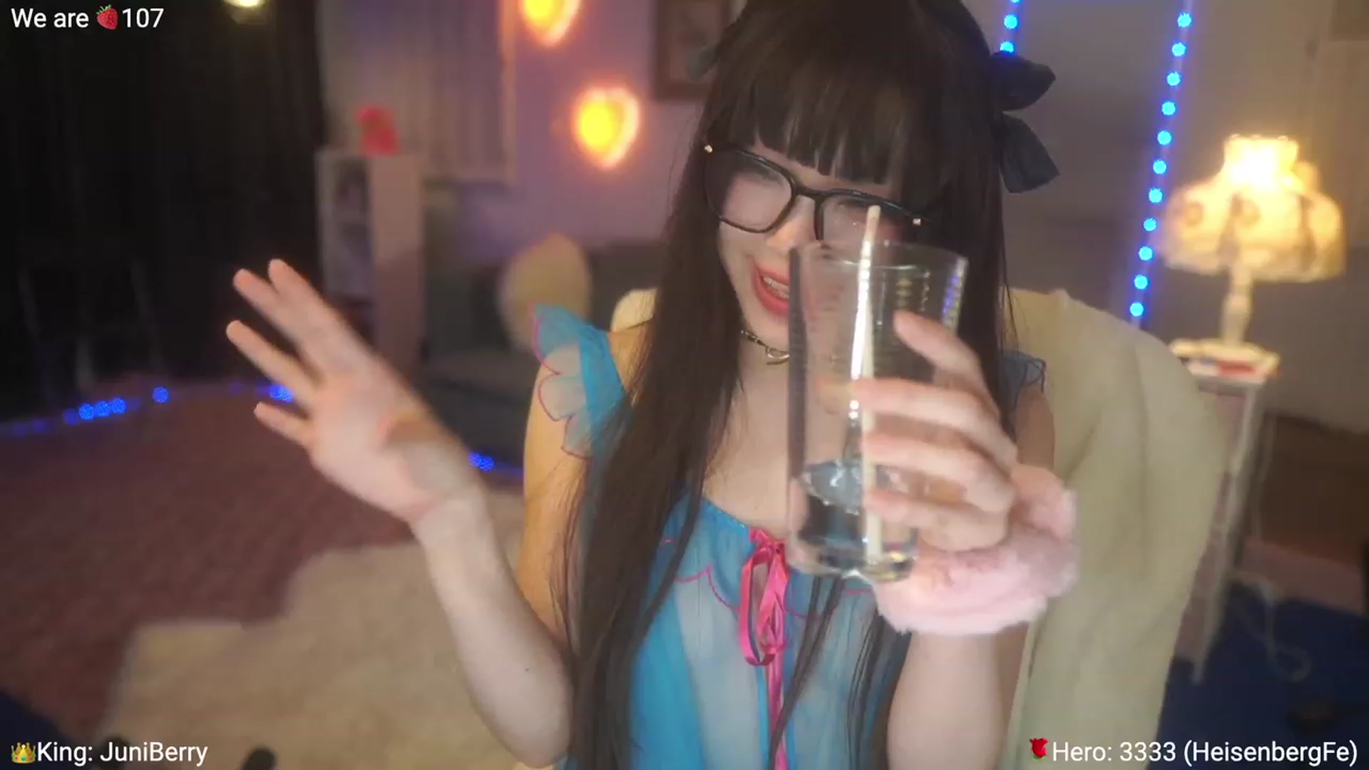 Gallery image thumbnail from AcaiBerry's myfreecams stream on, 05/06/2023, 08:31 image 5 of 20