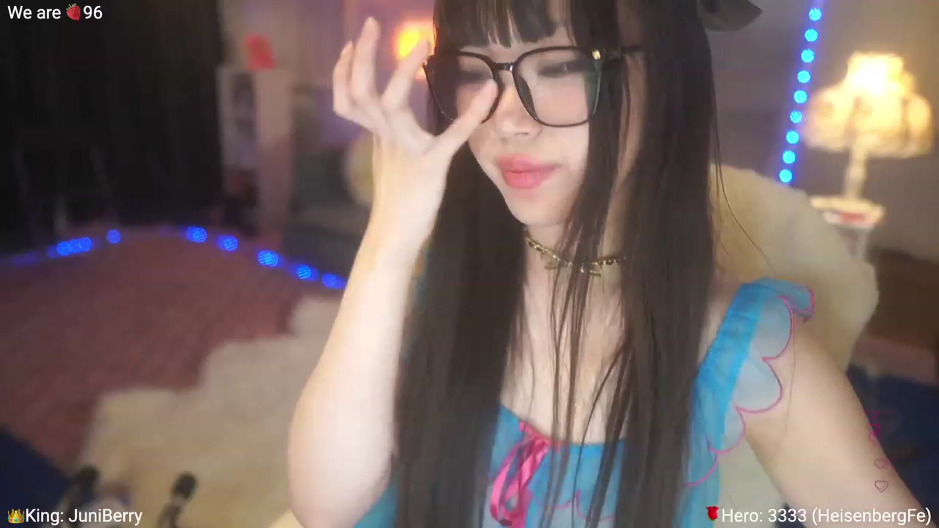 Gallery image thumbnail from AcaiBerry's myfreecams stream on, 05/06/2023, 08:31 image 7 of 20
