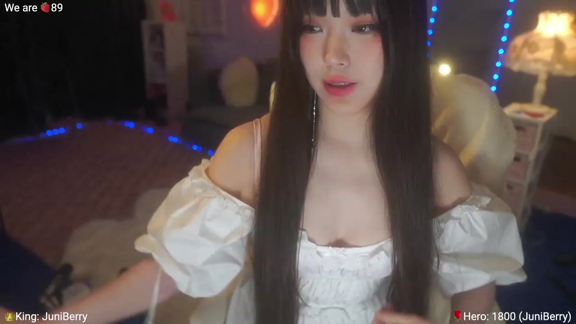 Gallery image thumbnail from AcaiBerry's myfreecams stream on, 05/07/2023, 04:05 image 7 of 20