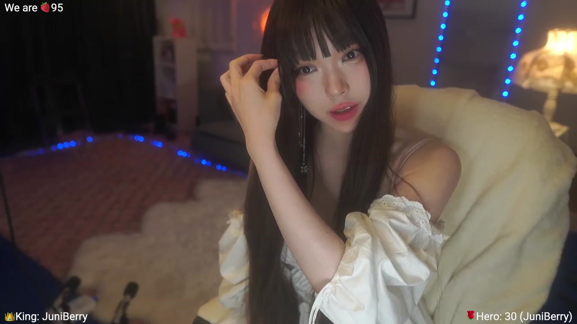 Gallery image thumbnail from AcaiBerry's myfreecams stream on, 05/07/2023, 04:05 image 2 of 20