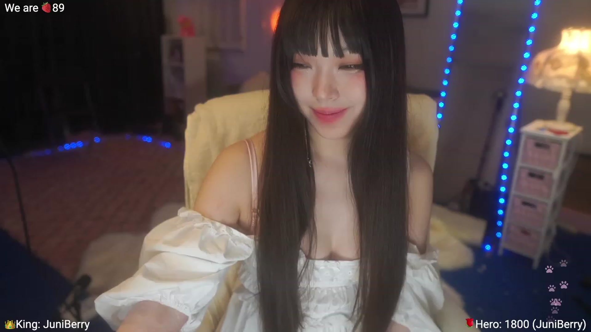 Gallery image thumbnail from AcaiBerry's myfreecams stream on, 05/07/2023, 04:05 image 14 of 20