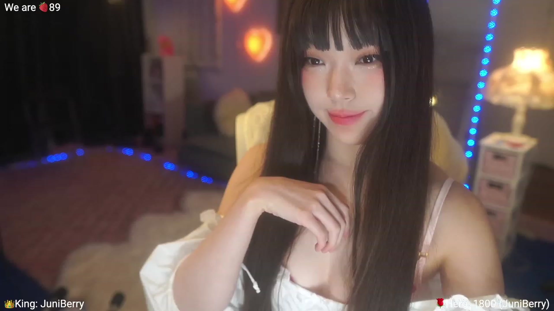 Gallery image thumbnail from AcaiBerry's myfreecams stream on, 05/07/2023, 04:05 image 9 of 20