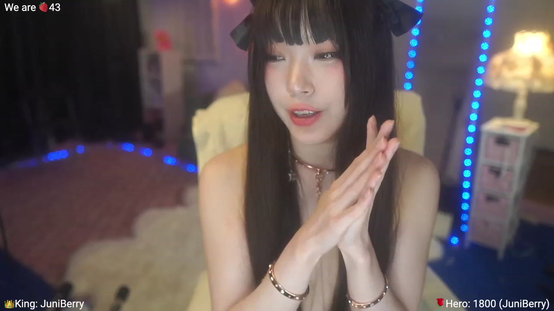 Gallery image thumbnail from AcaiBerry's myfreecams stream on, 05/07/2023, 08:21 image 18 of 20