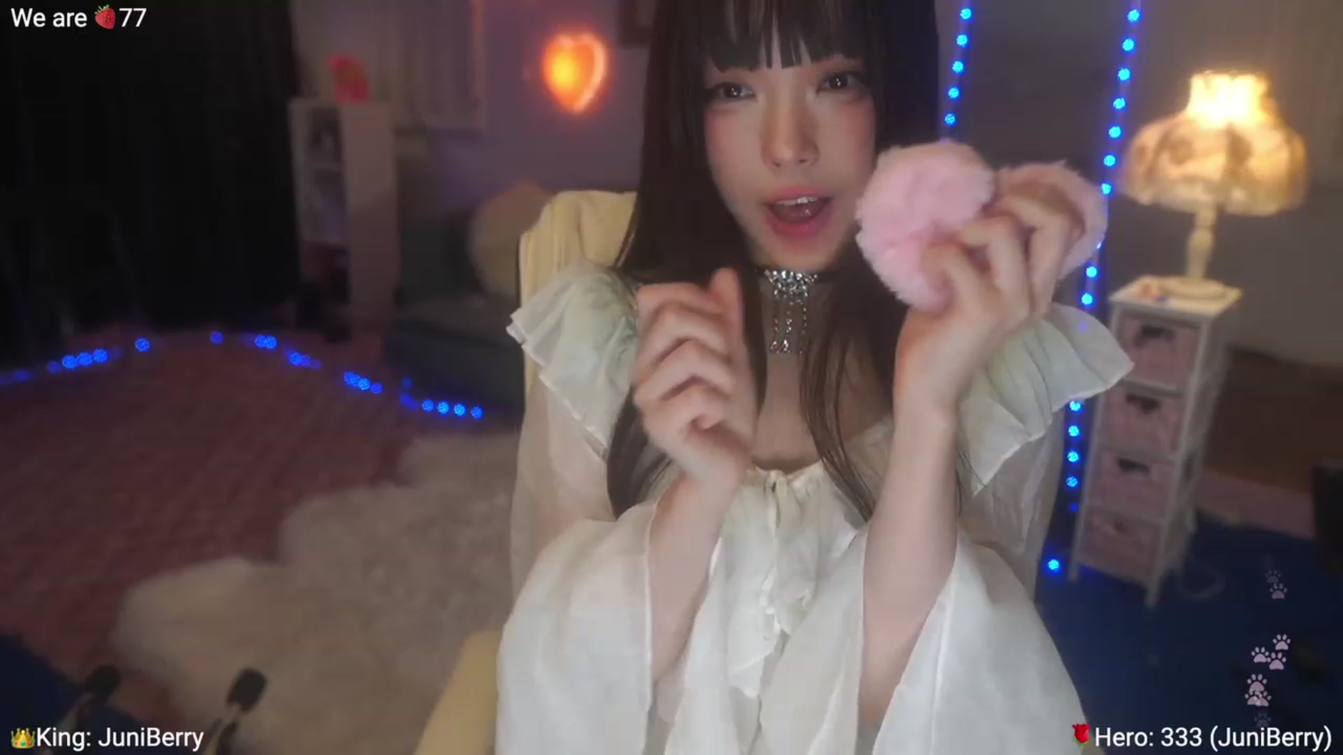 Gallery image thumbnail from AcaiBerry's myfreecams stream on, 05/13/2023, 05:15 image 3 of 20