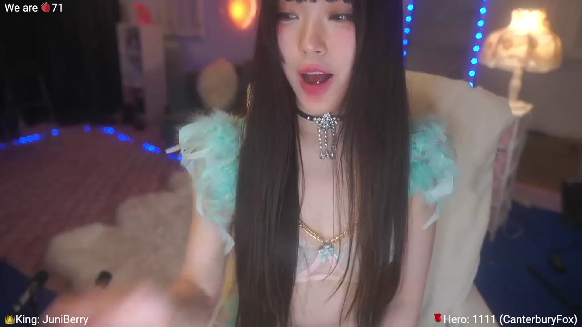 Gallery image thumbnail from AcaiBerry's myfreecams stream on, 05/13/2023, 05:15 image 16 of 20