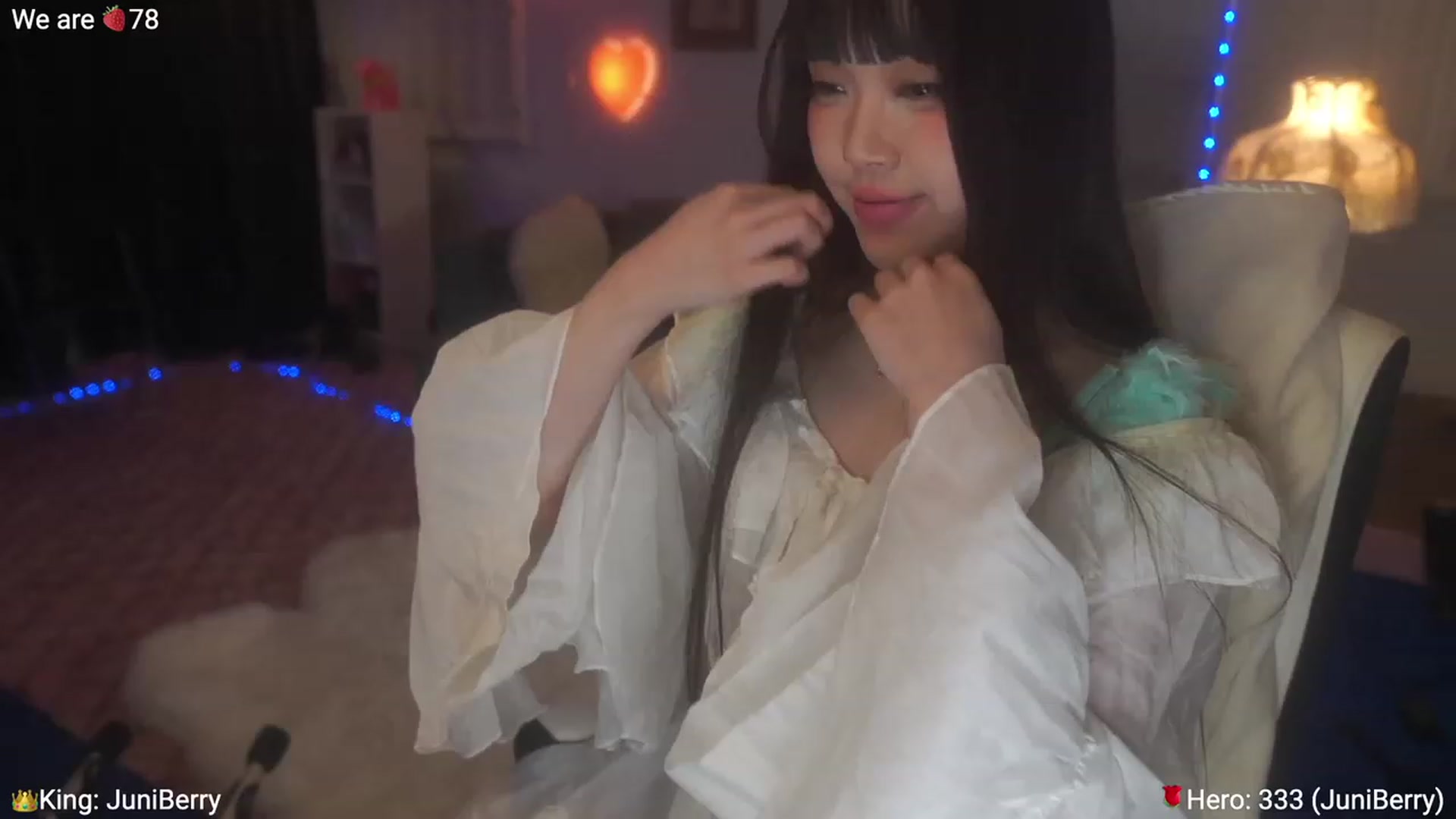 Gallery image thumbnail from AcaiBerry's myfreecams stream on, 05/13/2023, 05:15 image 2 of 20