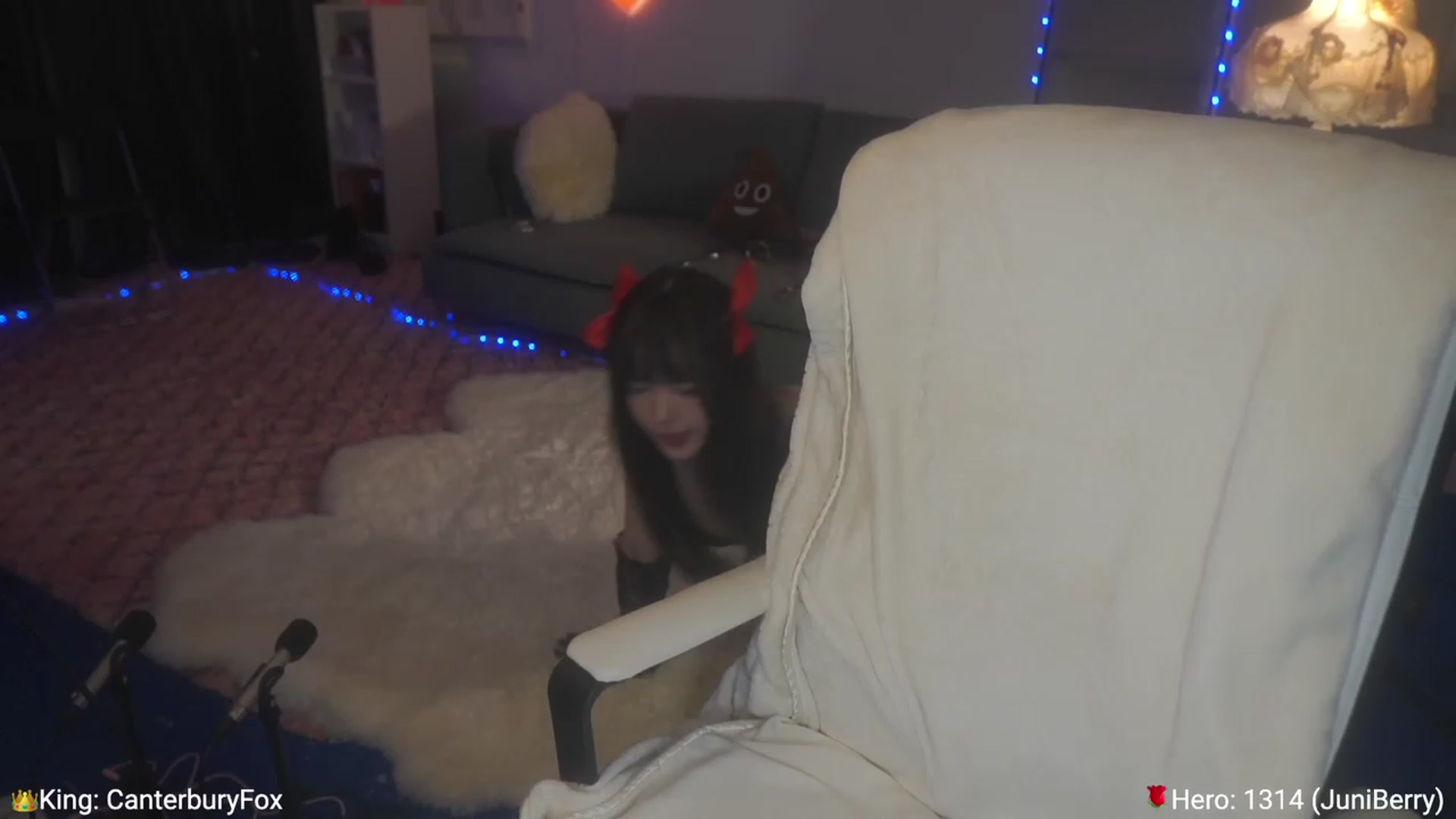 Gallery image thumbnail from AcaiBerry's myfreecams stream on, 05/21/2023, 08:36 image 3 of 20
