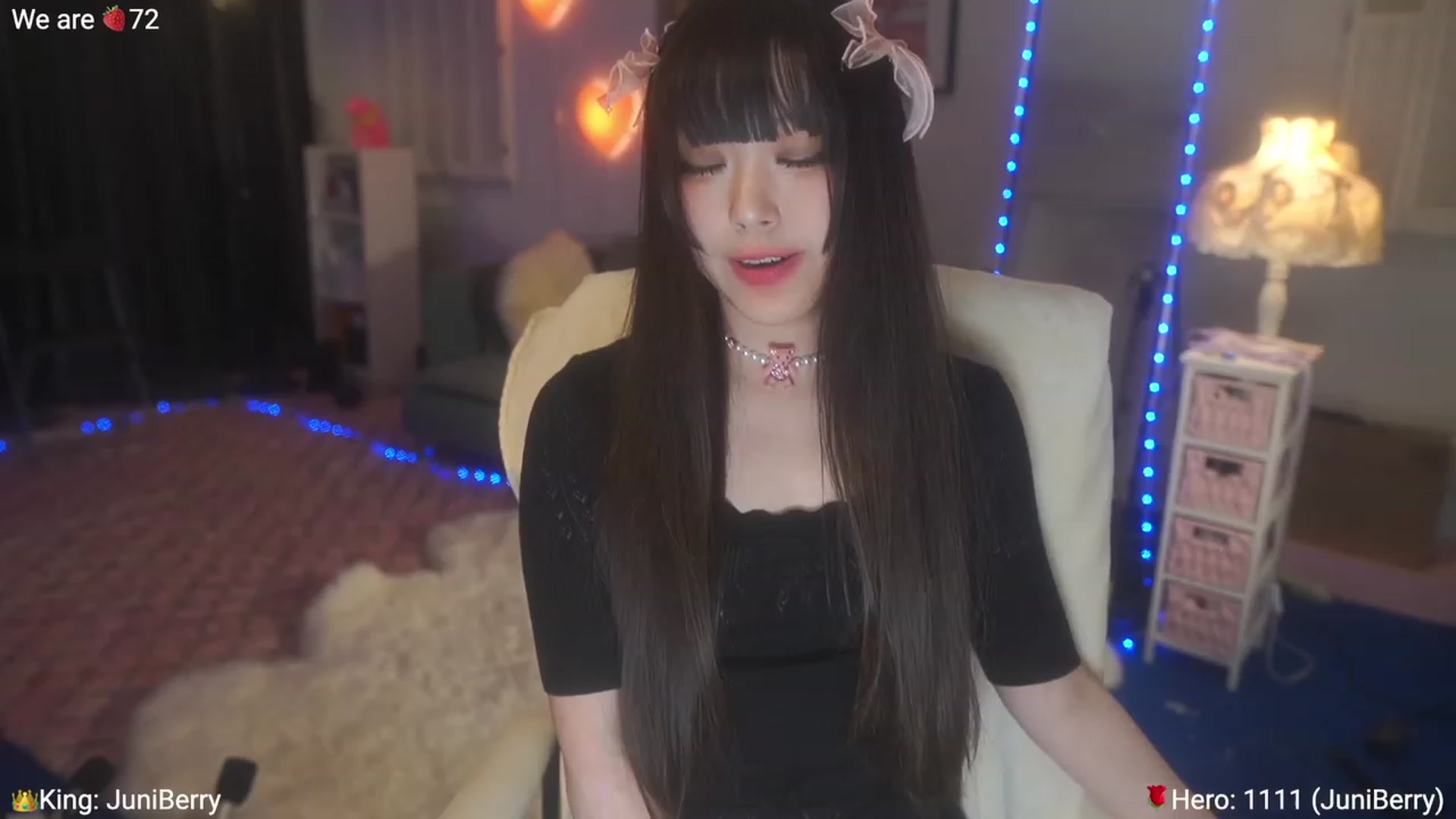 Gallery image thumbnail from AcaiBerry's myfreecams stream on, 06/01/2023, 04:36 image 18 of 20