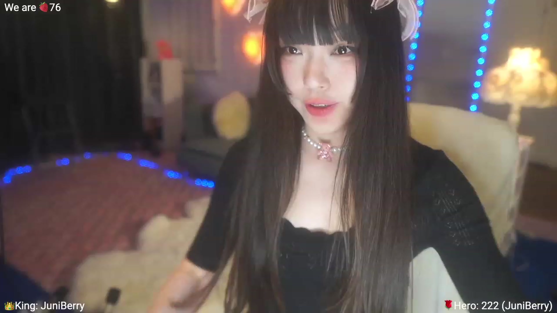 Gallery image thumbnail from AcaiBerry's myfreecams stream on, 06/01/2023, 04:36 image 5 of 20