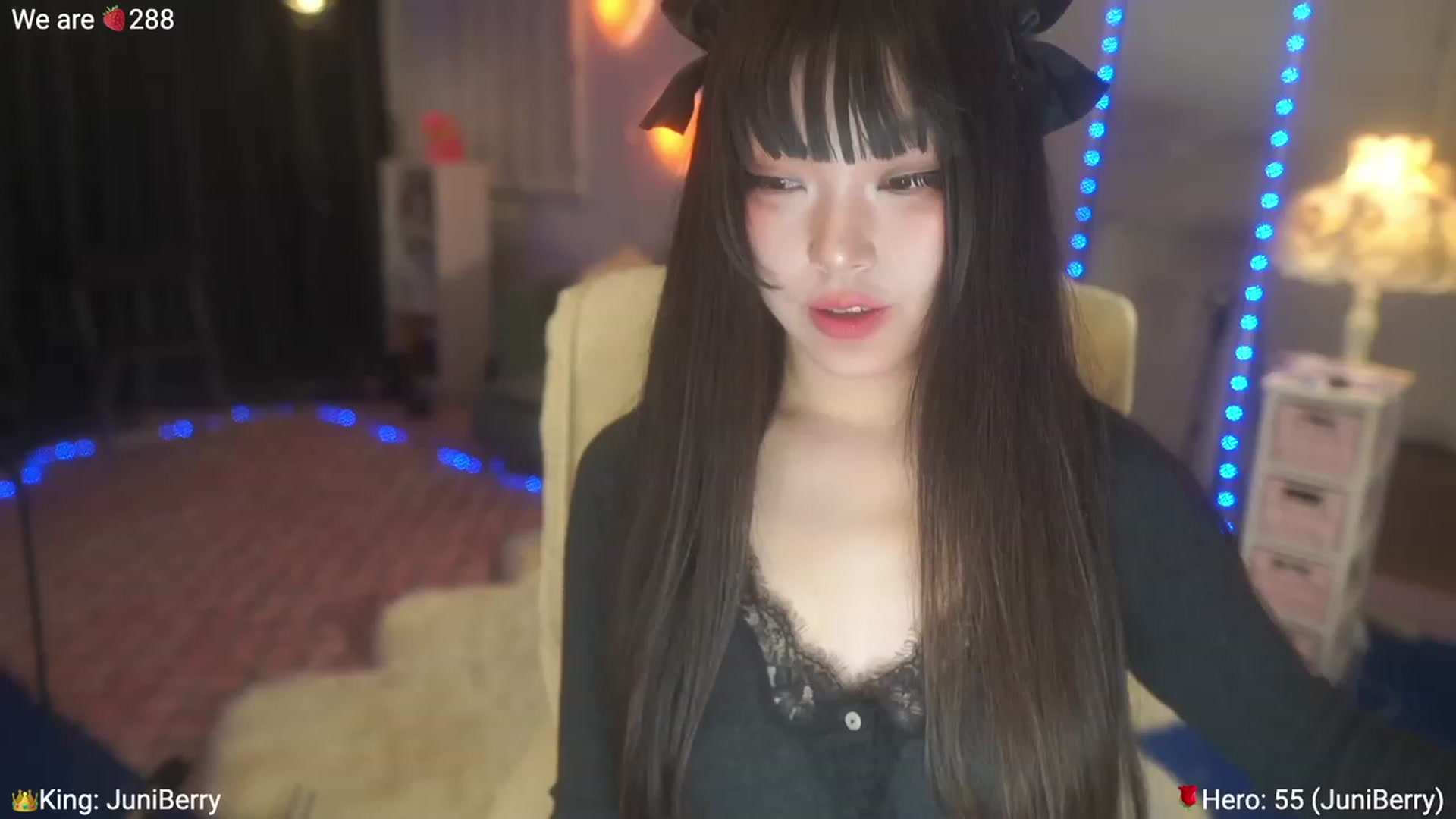 Gallery image thumbnail from AcaiBerry's myfreecams stream on, 06/04/2023, 04:46 image 1 of 20