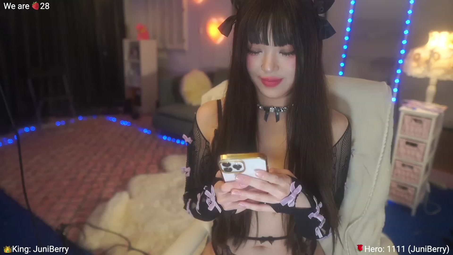 Gallery image thumbnail from AcaiBerry's myfreecams stream on, 06/11/2023, 07:11 image 13 of 20