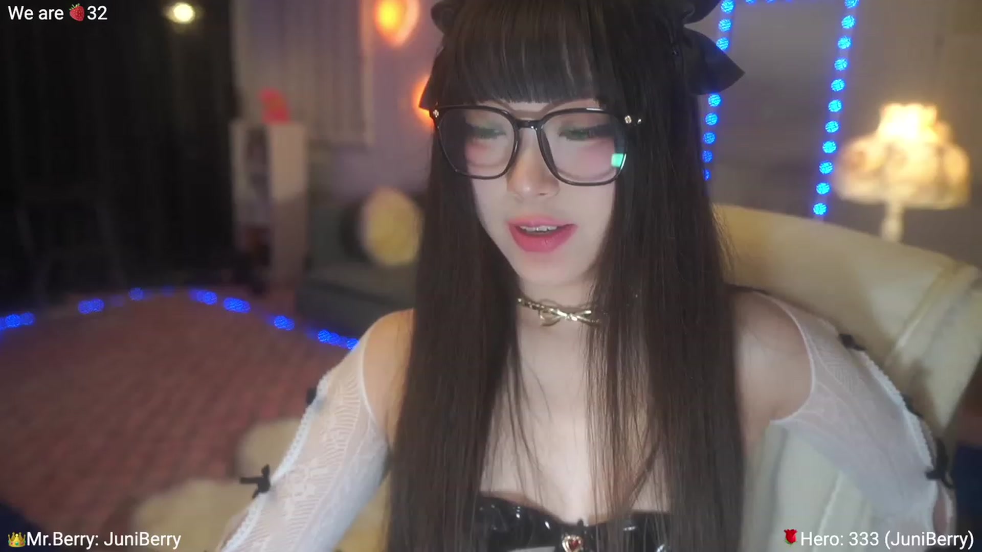 Gallery image thumbnail from AcaiBerry's myfreecams stream on, 06/15/2023, 04:51 image 4 of 20