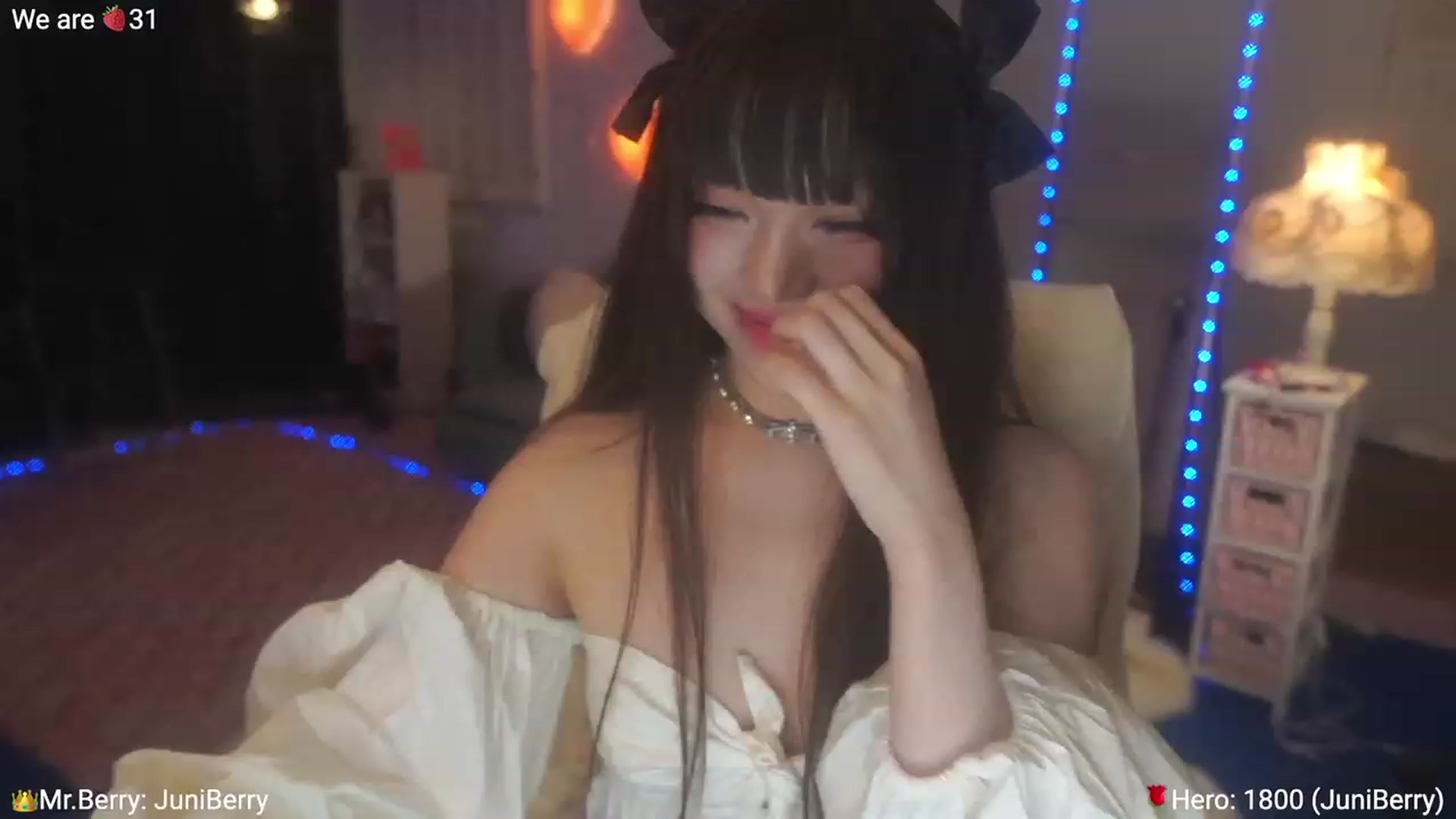 Gallery image thumbnail from AcaiBerry's myfreecams stream on, 06/18/2023, 05:20 image 2 of 20
