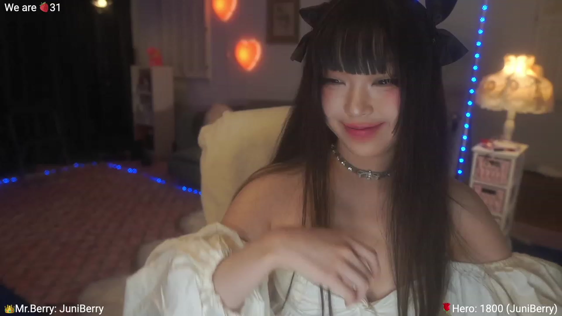 Gallery image thumbnail from AcaiBerry's myfreecams stream on, 06/18/2023, 05:20 image 3 of 20