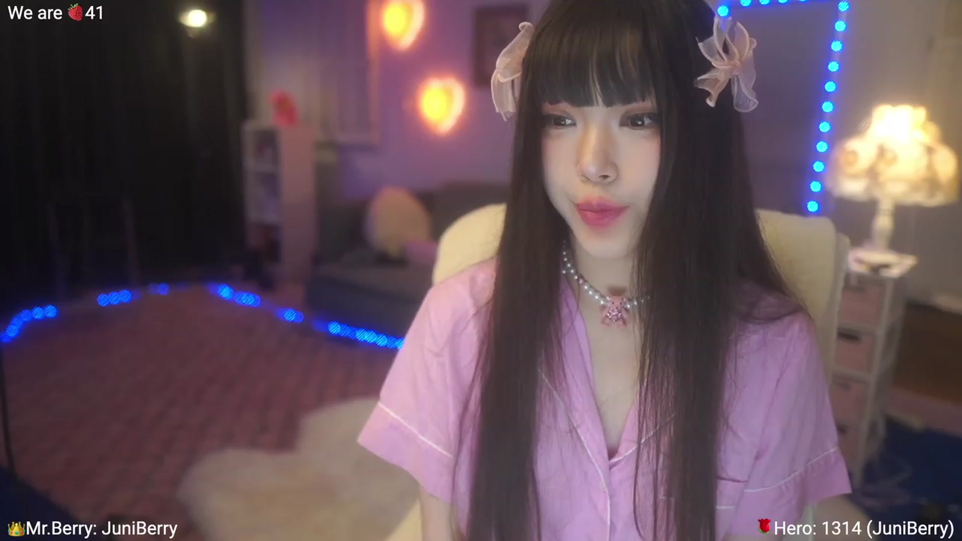 Gallery image thumbnail from AcaiBerry's myfreecams stream on, 06/24/2023, 05:06 image 10 of 20