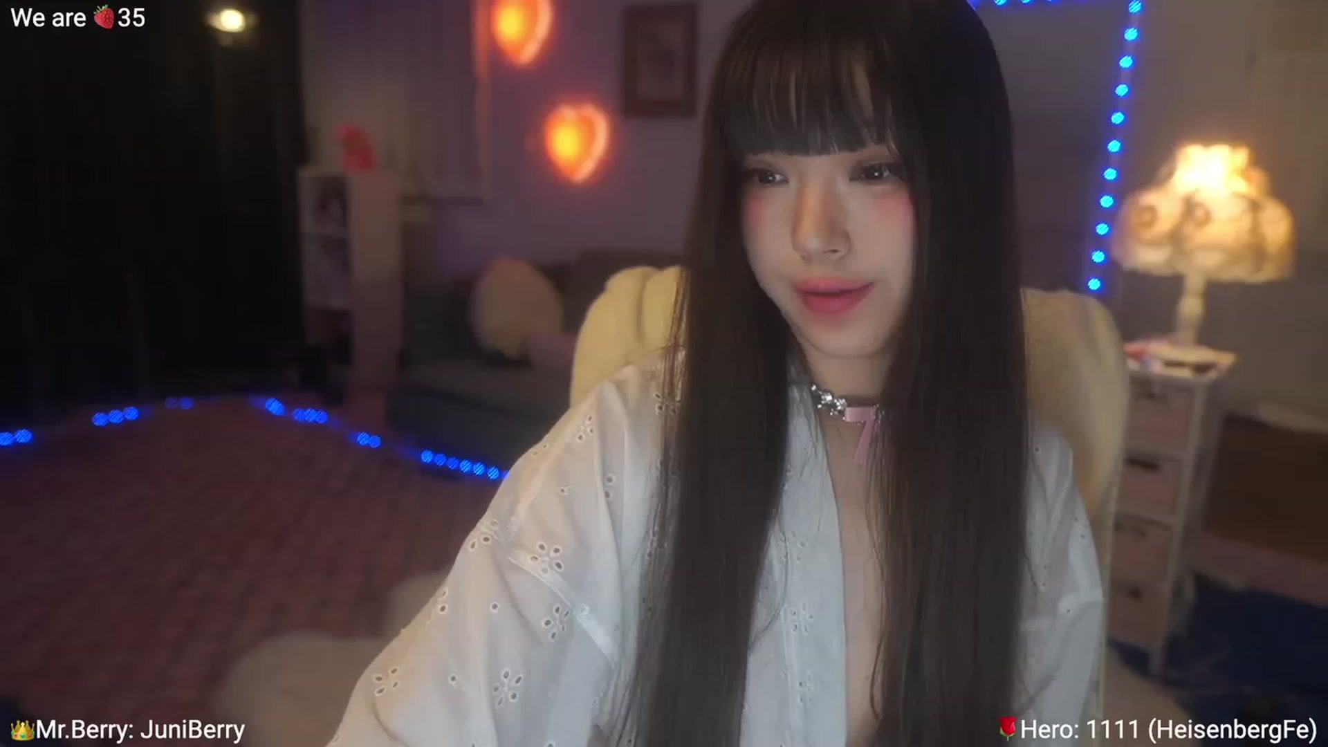 Gallery image thumbnail from AcaiBerry's myfreecams stream on, 06/25/2023, 04:50 image 11 of 20