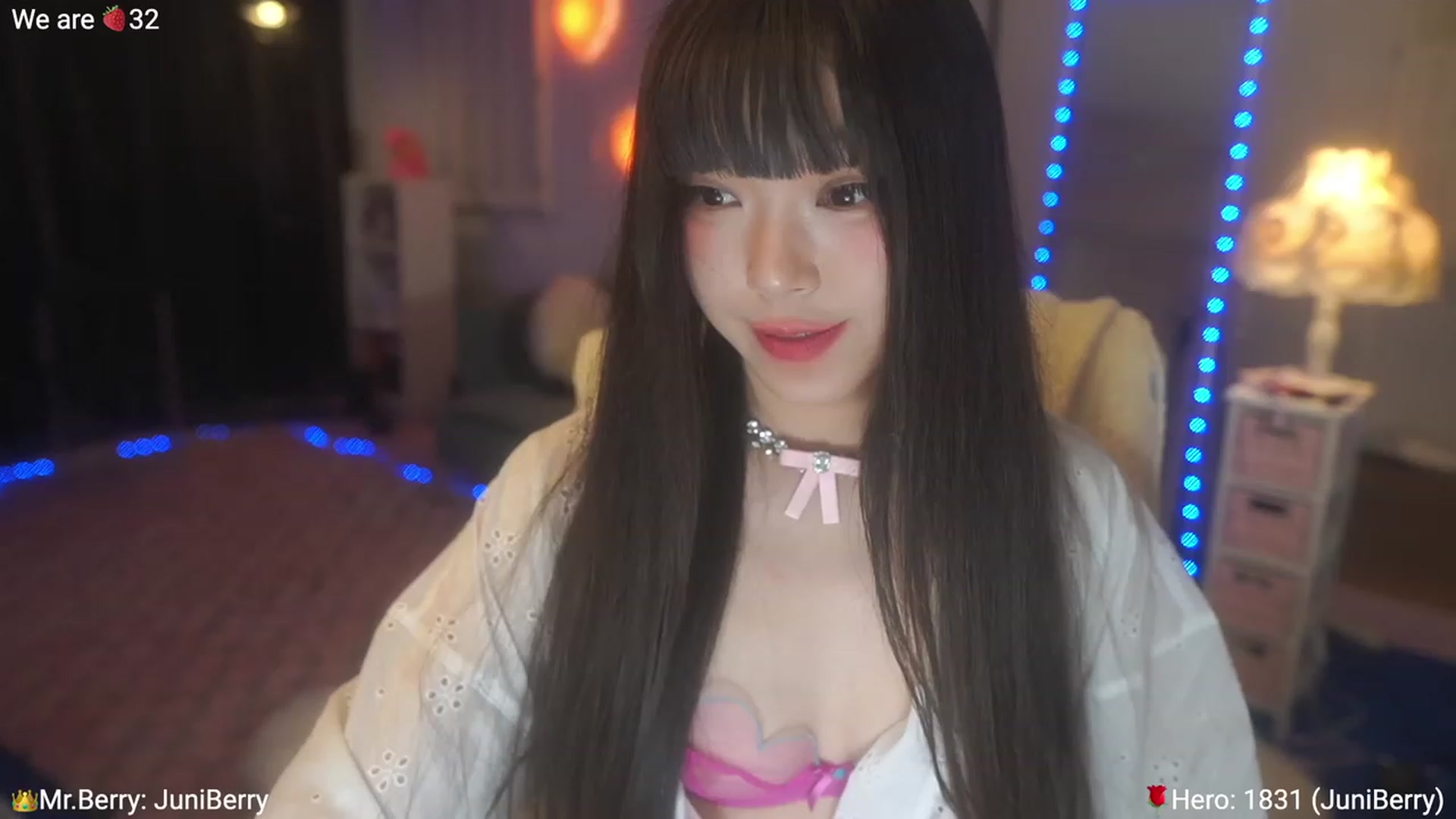Gallery image thumbnail from AcaiBerry's myfreecams stream on, 06/25/2023, 06:42 image 10 of 20