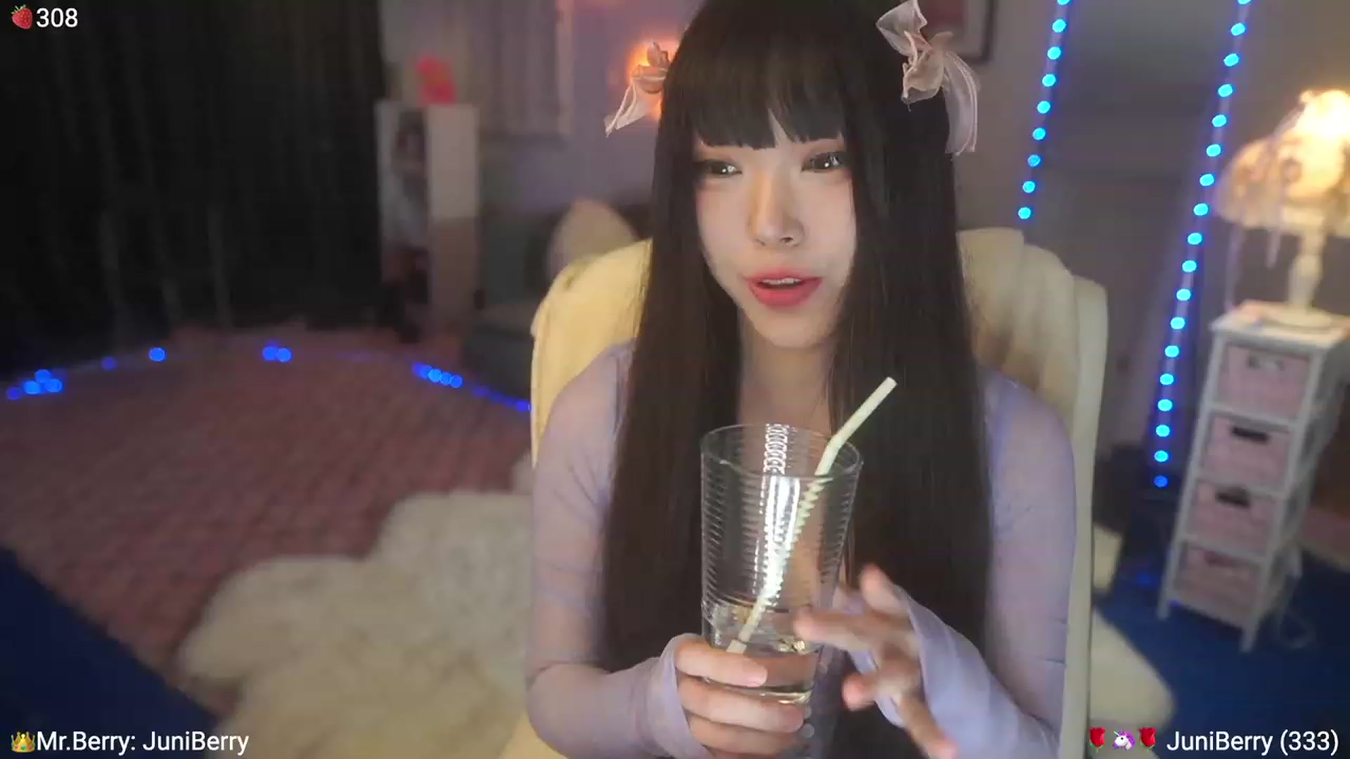 Gallery image thumbnail from AcaiBerry's myfreecams stream on, 07/06/2023, 07:14 image 1 of 20