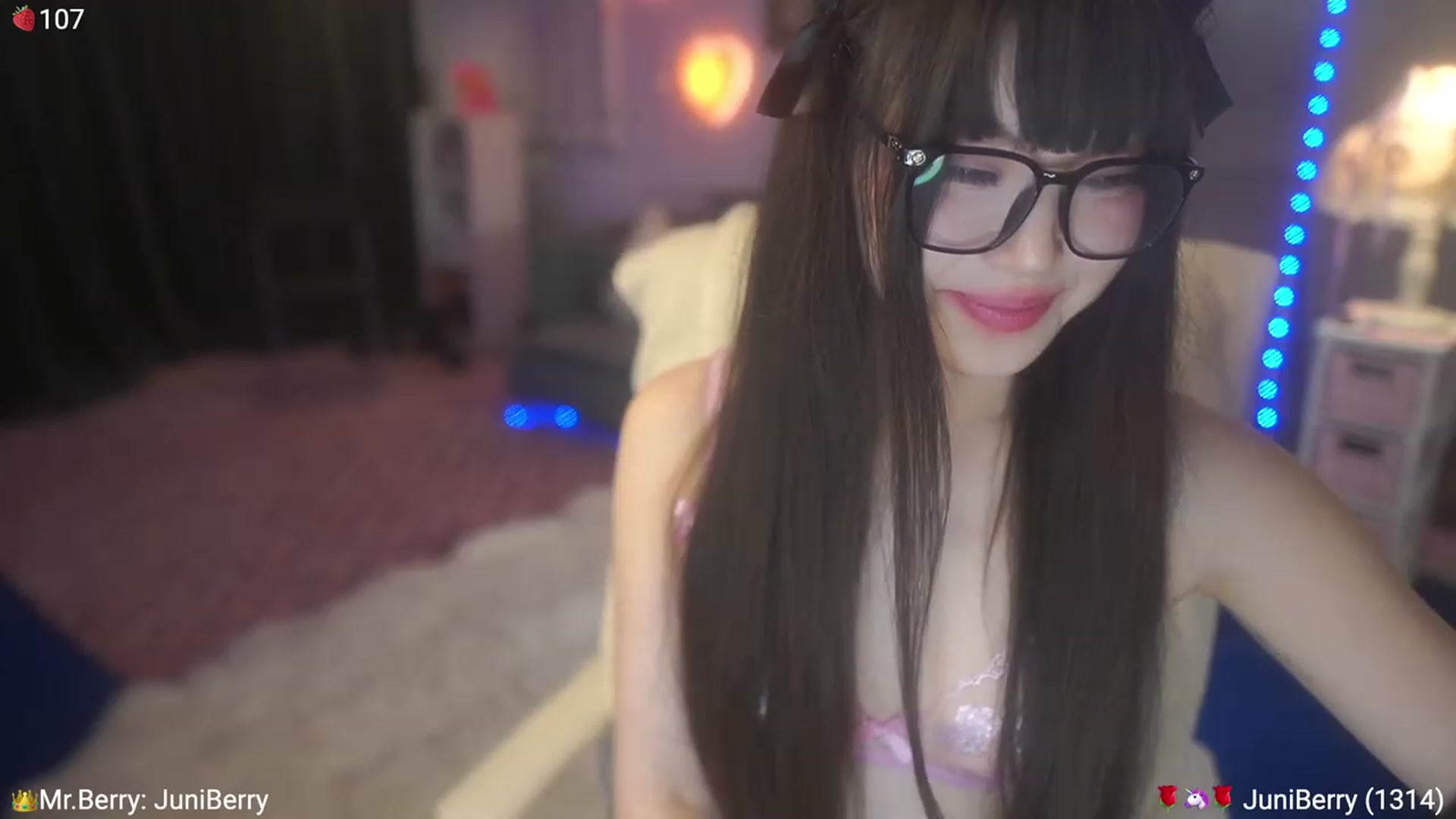 Gallery image thumbnail from AcaiBerry's myfreecams stream on, 07/13/2023, 06:51 image 19 of 20