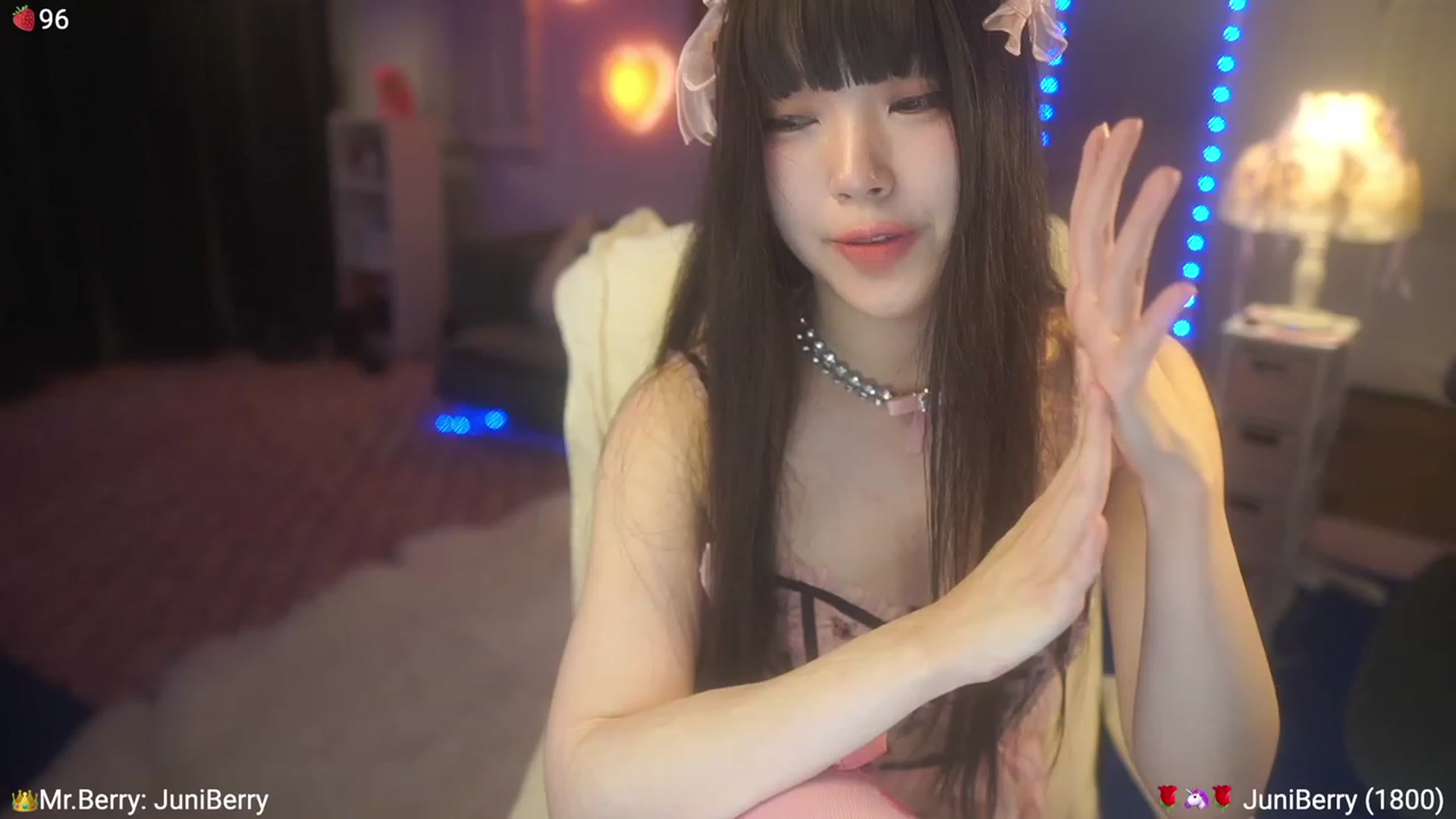 Gallery image thumbnail from AcaiBerry's myfreecams stream on, 07/16/2023, 07:38 image 17 of 20
