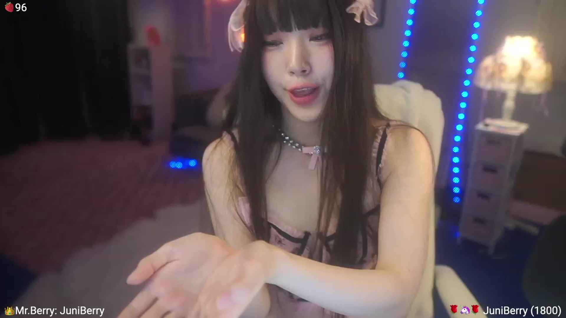 Gallery image thumbnail from AcaiBerry's myfreecams stream on, 07/16/2023, 07:38 image 16 of 20
