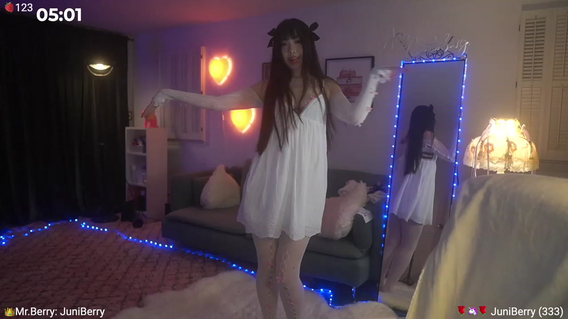 Gallery image thumbnail from AcaiBerry's myfreecams stream on, 07/20/2023, 04:24 image 5 of 20