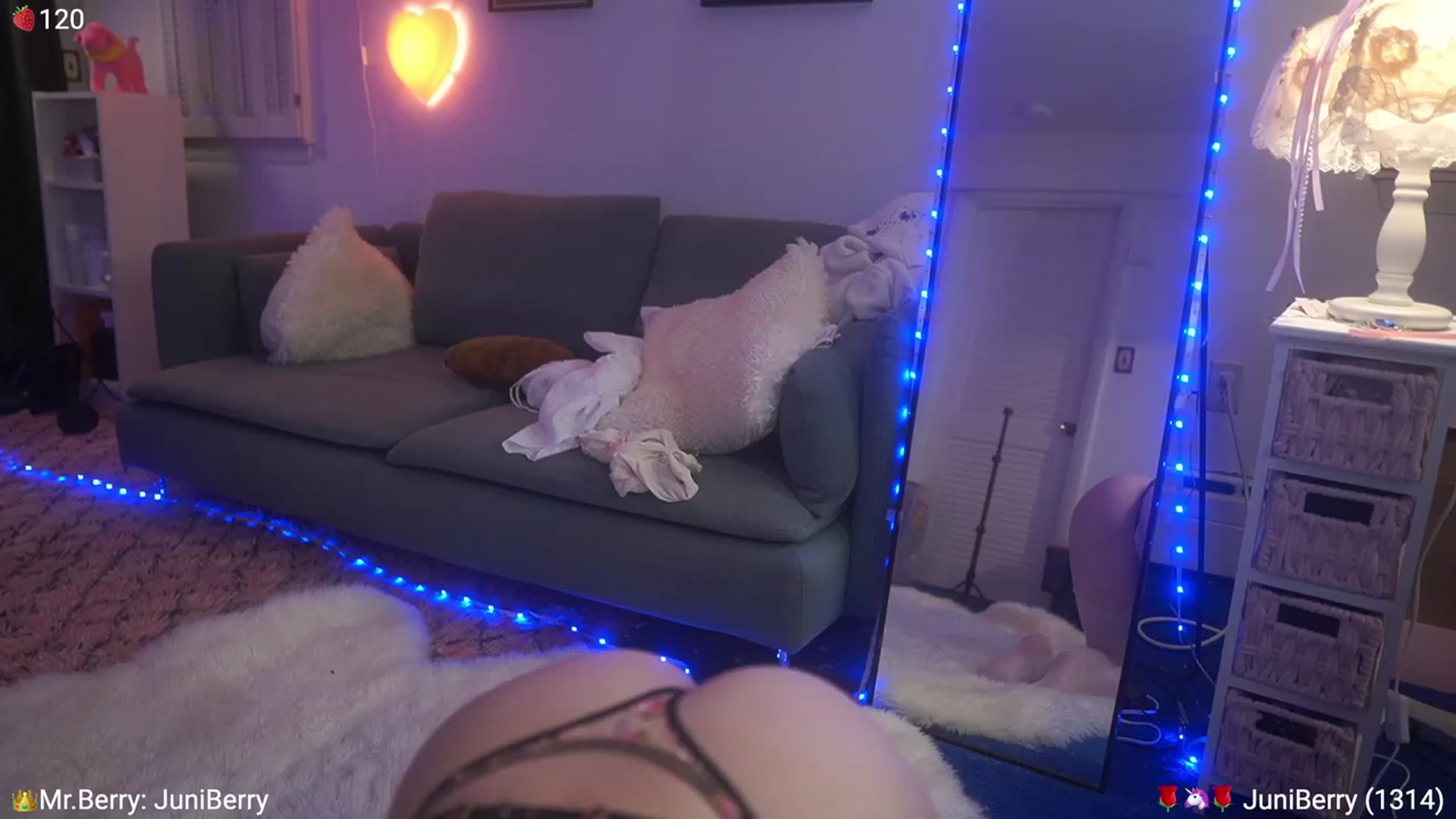 Gallery image thumbnail from AcaiBerry's myfreecams stream on, 07/20/2023, 06:19 image 10 of 20