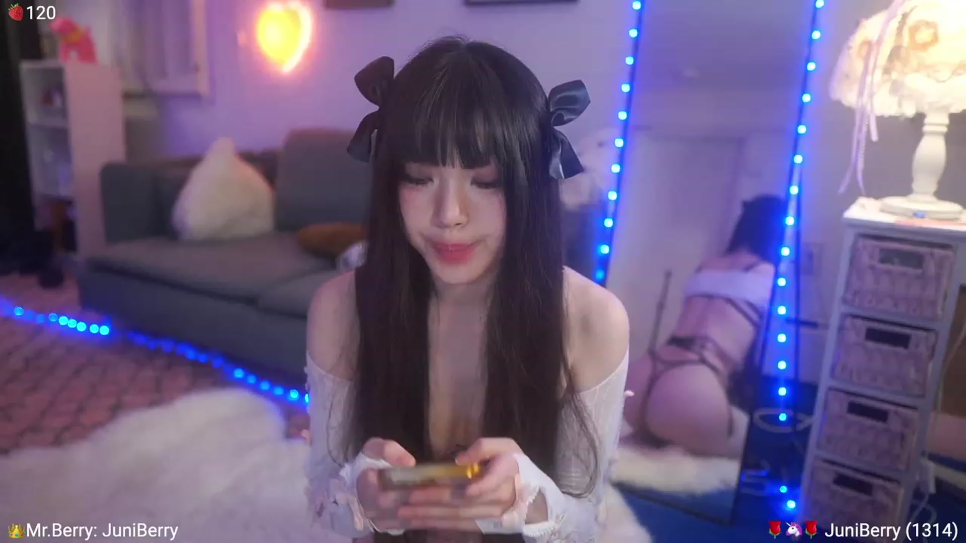 Gallery image thumbnail from AcaiBerry's myfreecams stream on, 07/20/2023, 06:19 image 7 of 20