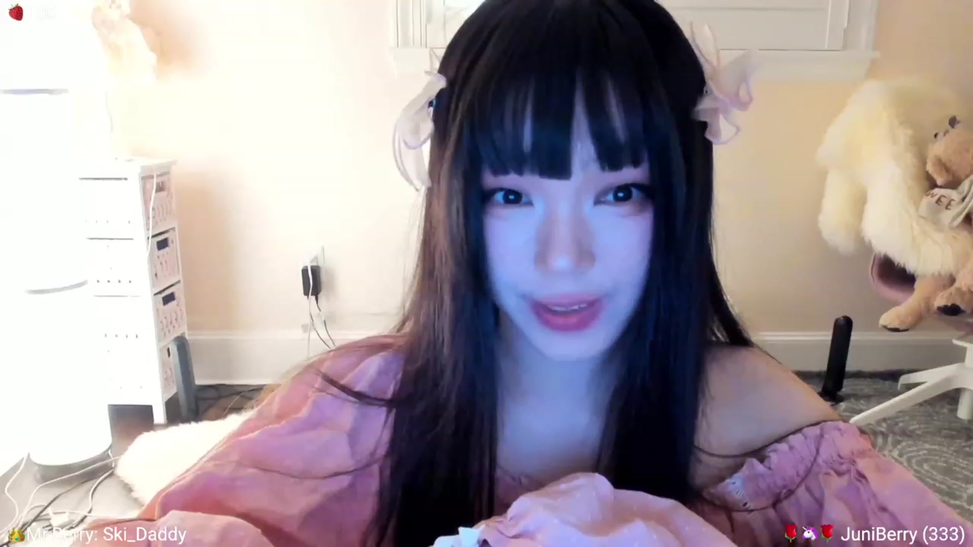 Gallery image thumbnail from AcaiBerry's myfreecams stream on, 07/27/2023, 07:01 image 6 of 20