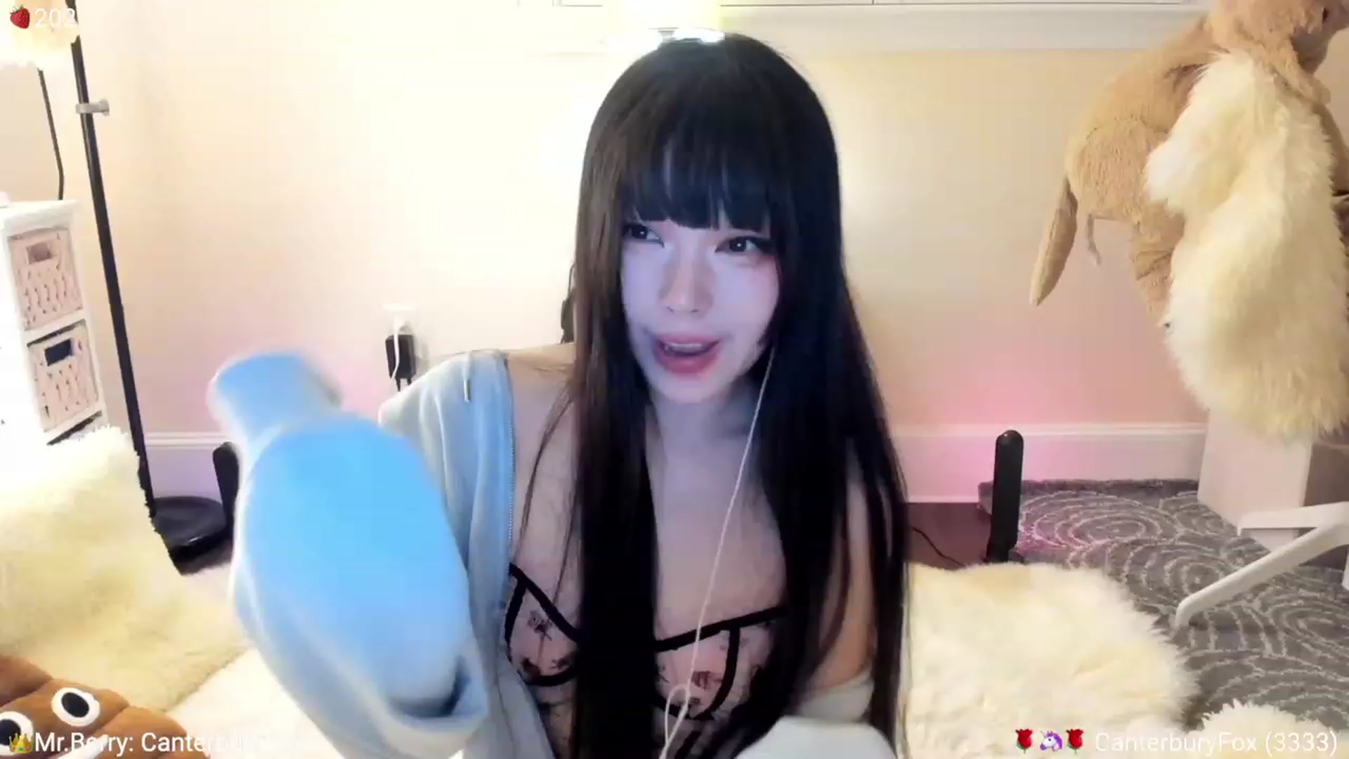 Gallery image thumbnail from AcaiBerry's myfreecams stream on, 08/10/2023, 06:03 image 3 of 20