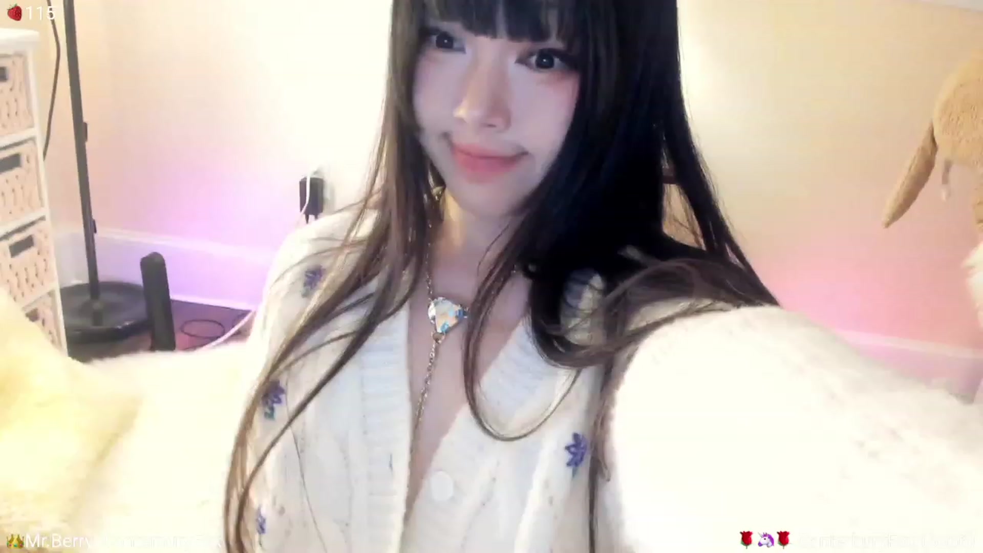 Gallery image thumbnail from AcaiBerry's myfreecams stream on, 08/12/2023, 07:37 image 8 of 20