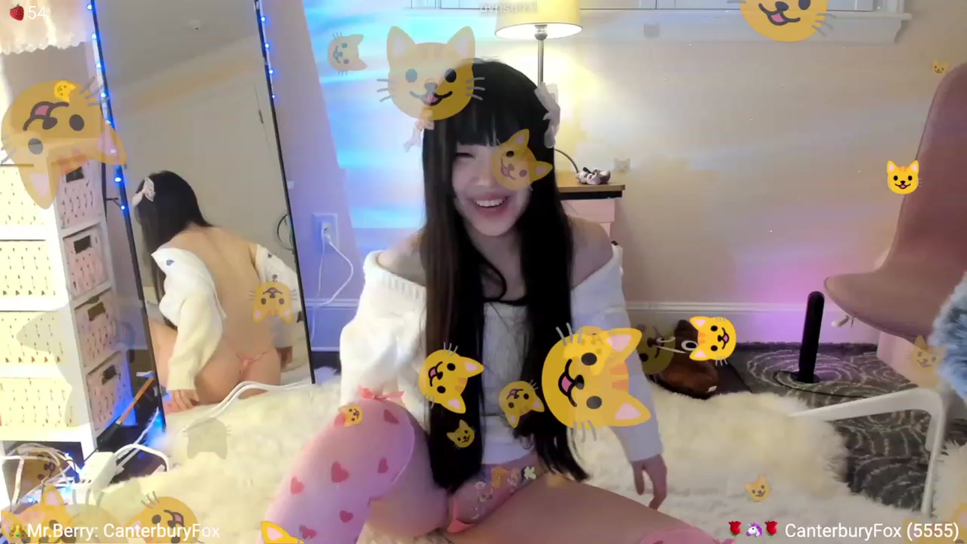 Gallery image thumbnail from AcaiBerry's myfreecams stream on, 08/19/2023, 07:05 image 5 of 20