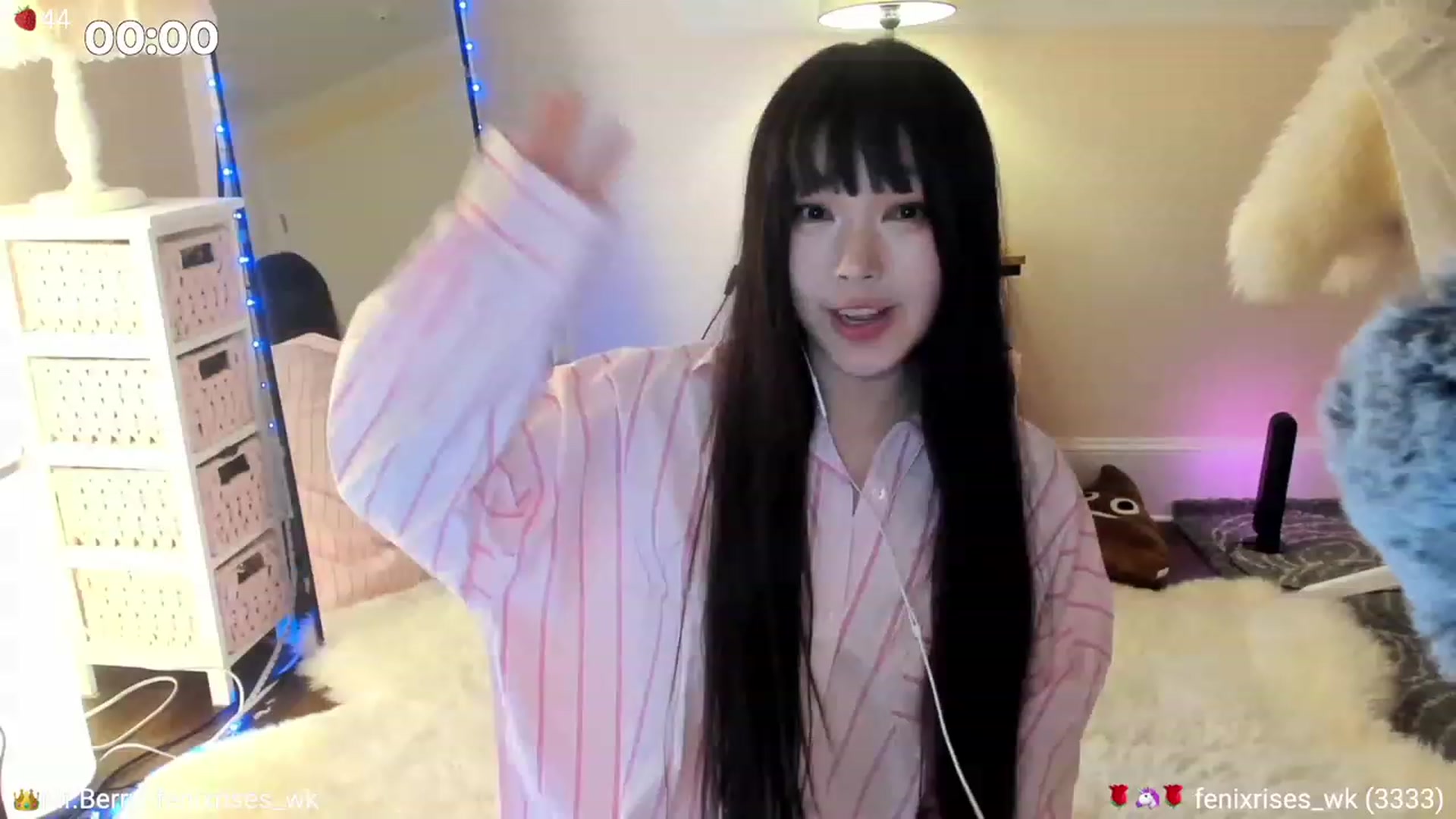 Gallery image thumbnail from AcaiBerry's myfreecams stream on, 08/20/2023, 05:16 image 10 of 20