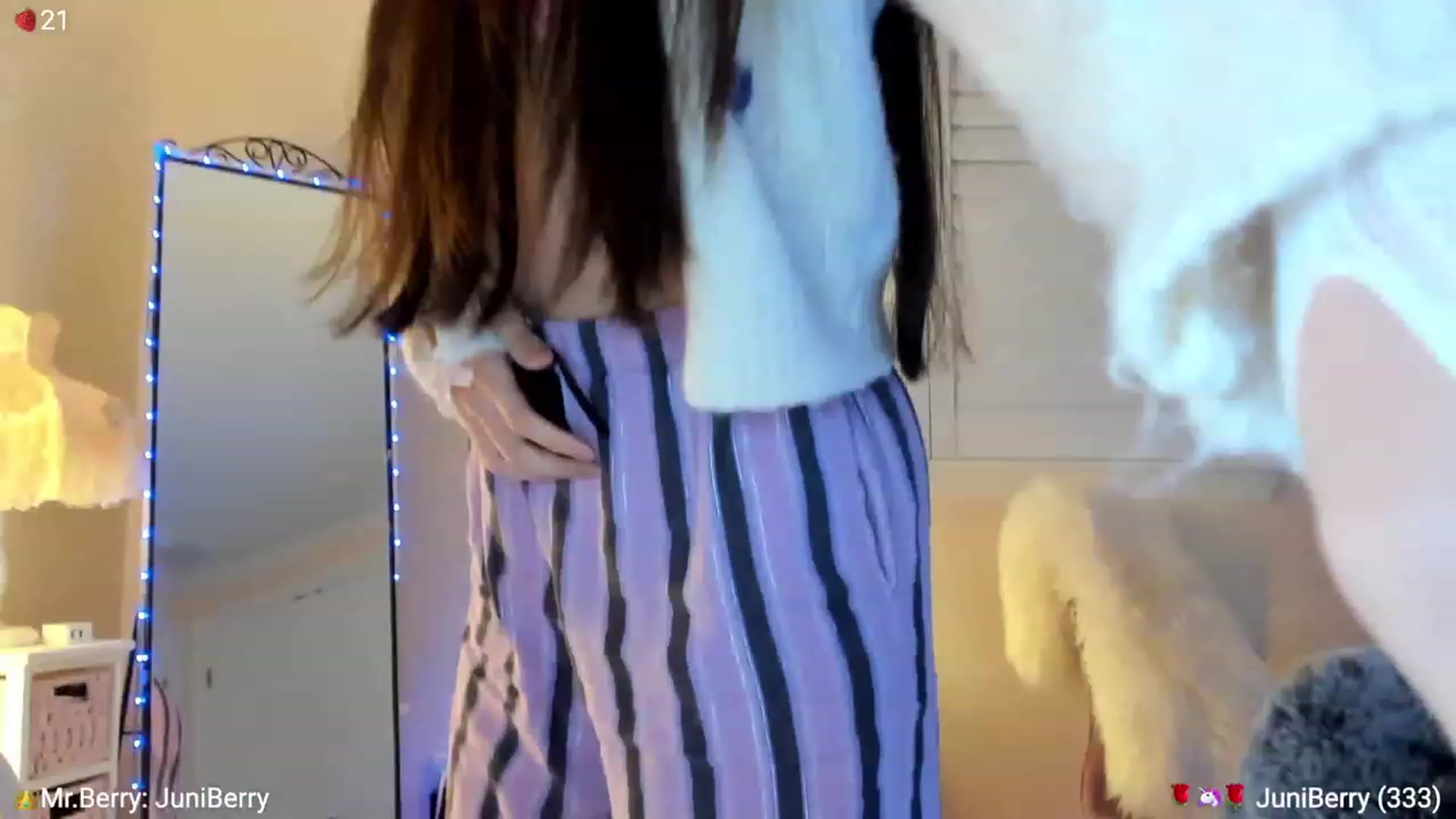 Gallery image thumbnail from AcaiBerry's myfreecams stream on, 09/07/2023, 06:11 image 4 of 20