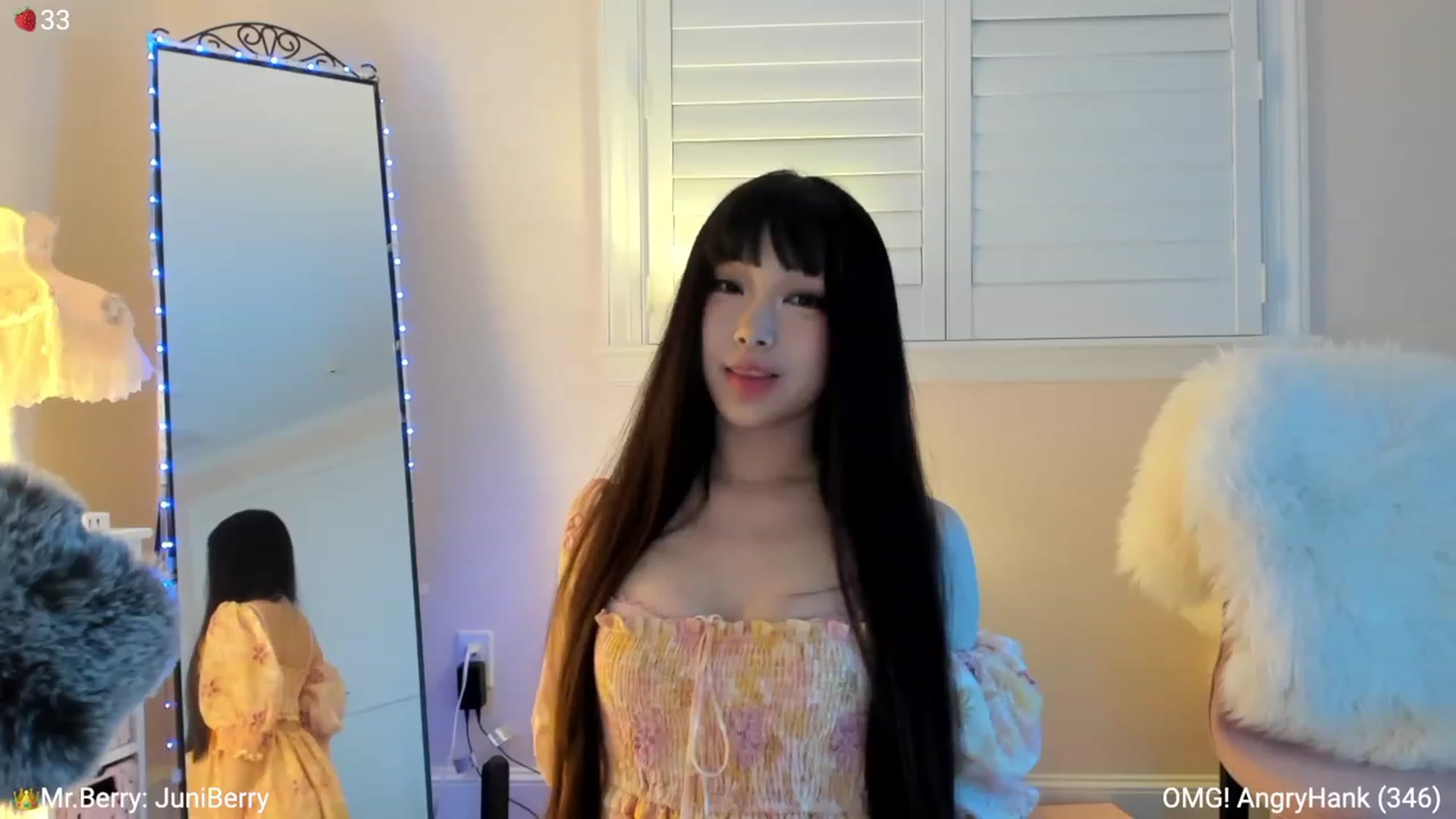Gallery image thumbnail from AcaiBerry's myfreecams stream on, 09/14/2023, 03:36 image 4 of 20