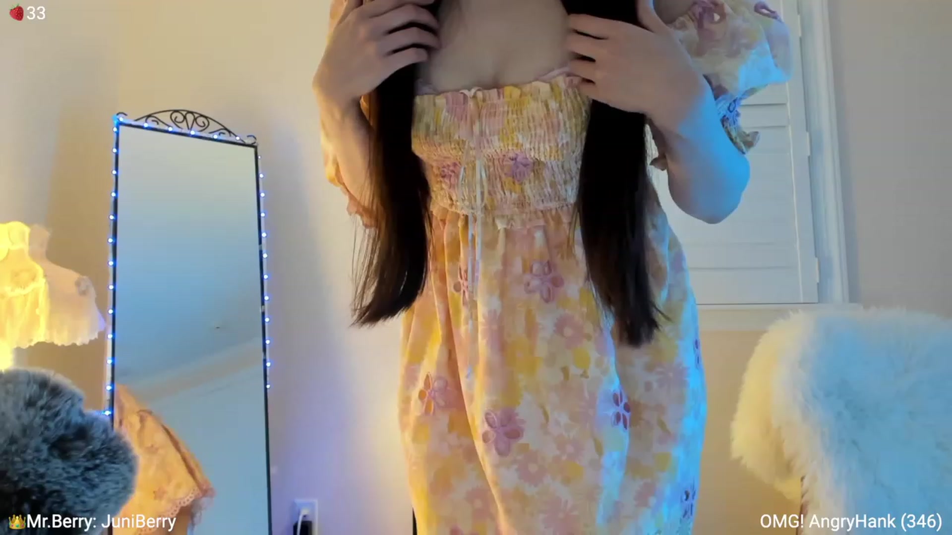 Gallery image thumbnail from AcaiBerry's myfreecams stream on, 09/14/2023, 03:36 image 5 of 20