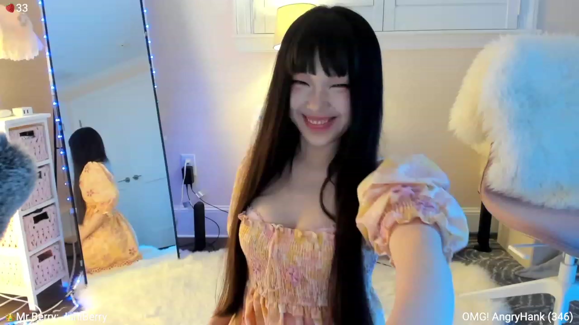 Gallery image thumbnail from AcaiBerry's myfreecams stream on, 09/14/2023, 03:36 image 6 of 20