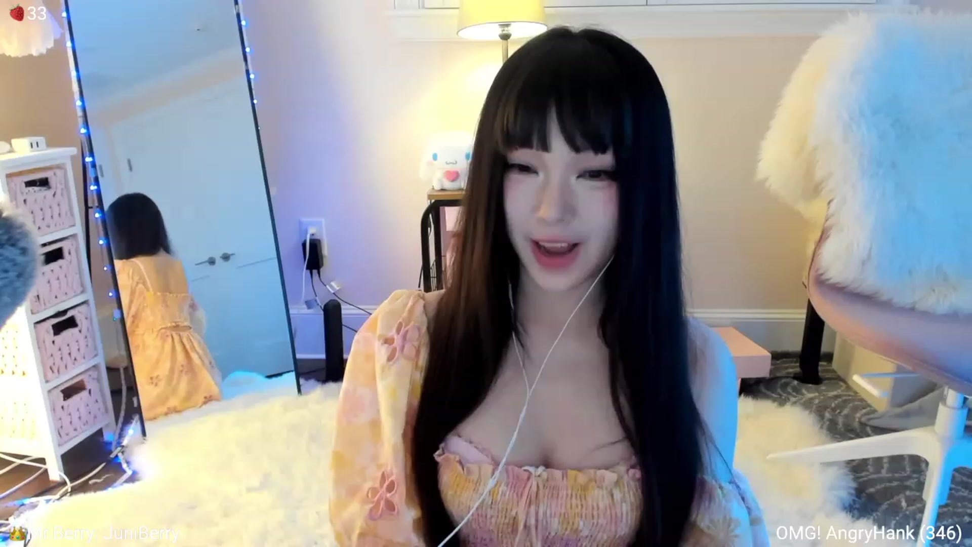 Gallery image thumbnail from AcaiBerry's myfreecams stream on, 09/14/2023, 03:36 image 2 of 20