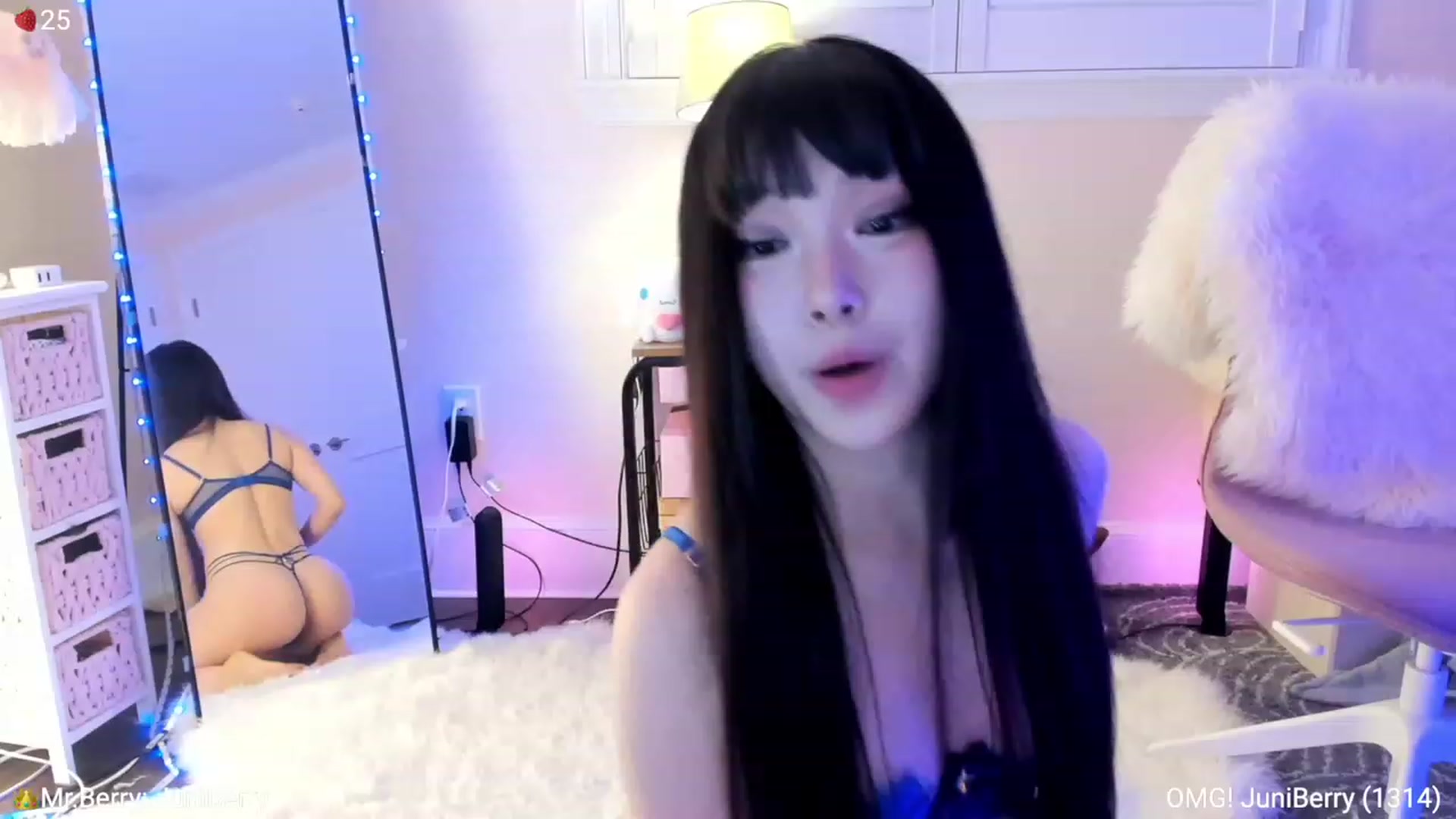 Gallery image thumbnail from AcaiBerry's myfreecams stream on, 09/14/2023, 07:10 image 7 of 20