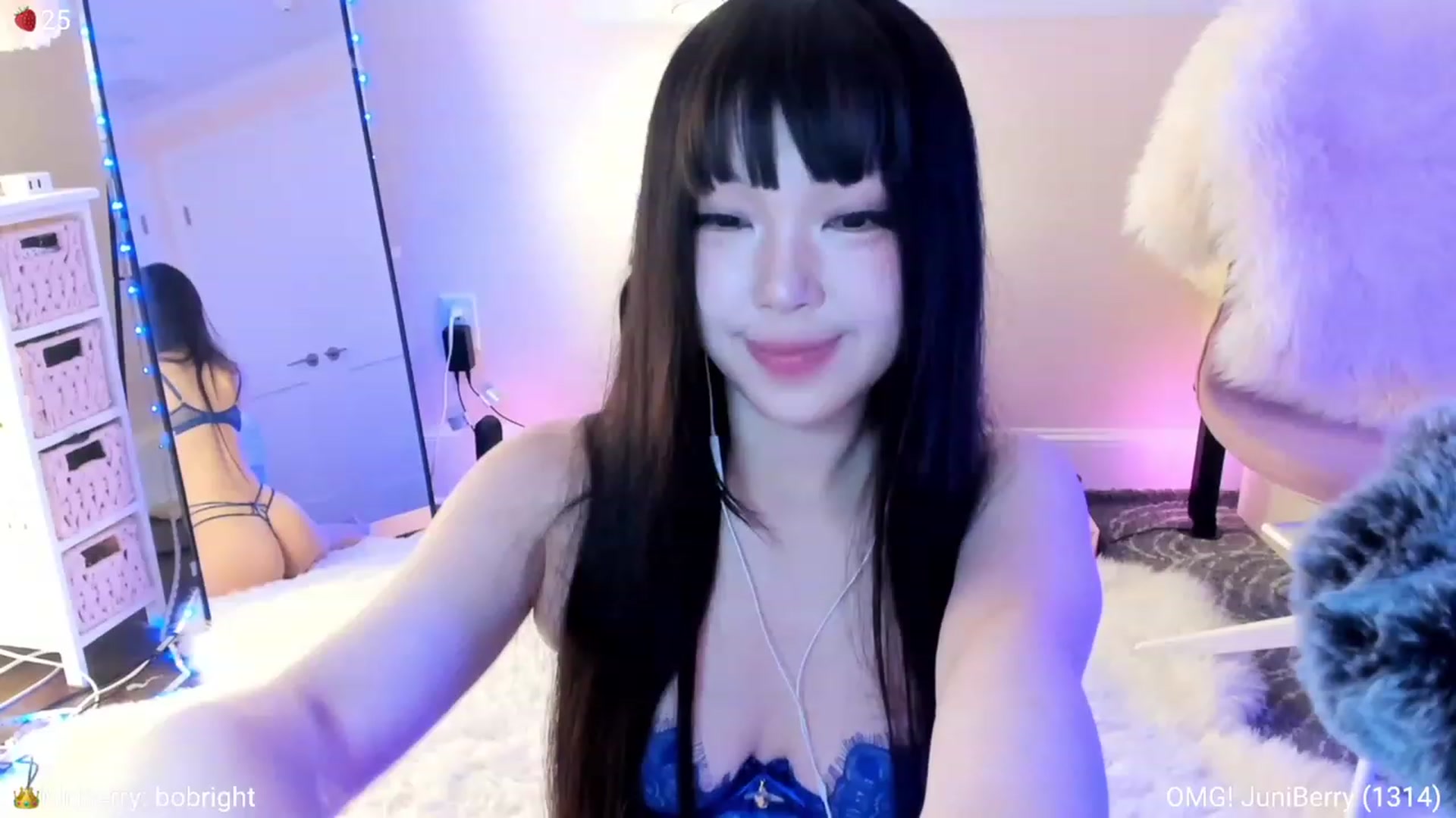 Gallery image thumbnail from AcaiBerry's myfreecams stream on, 09/14/2023, 07:10 image 13 of 20