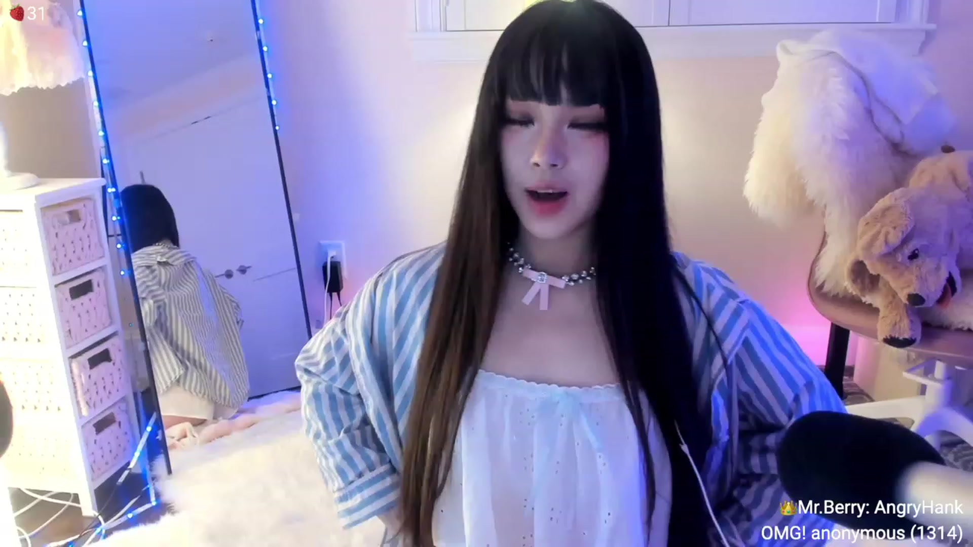 Gallery image thumbnail from AcaiBerry's myfreecams stream on, 09/28/2023, 05:55 image 11 of 20